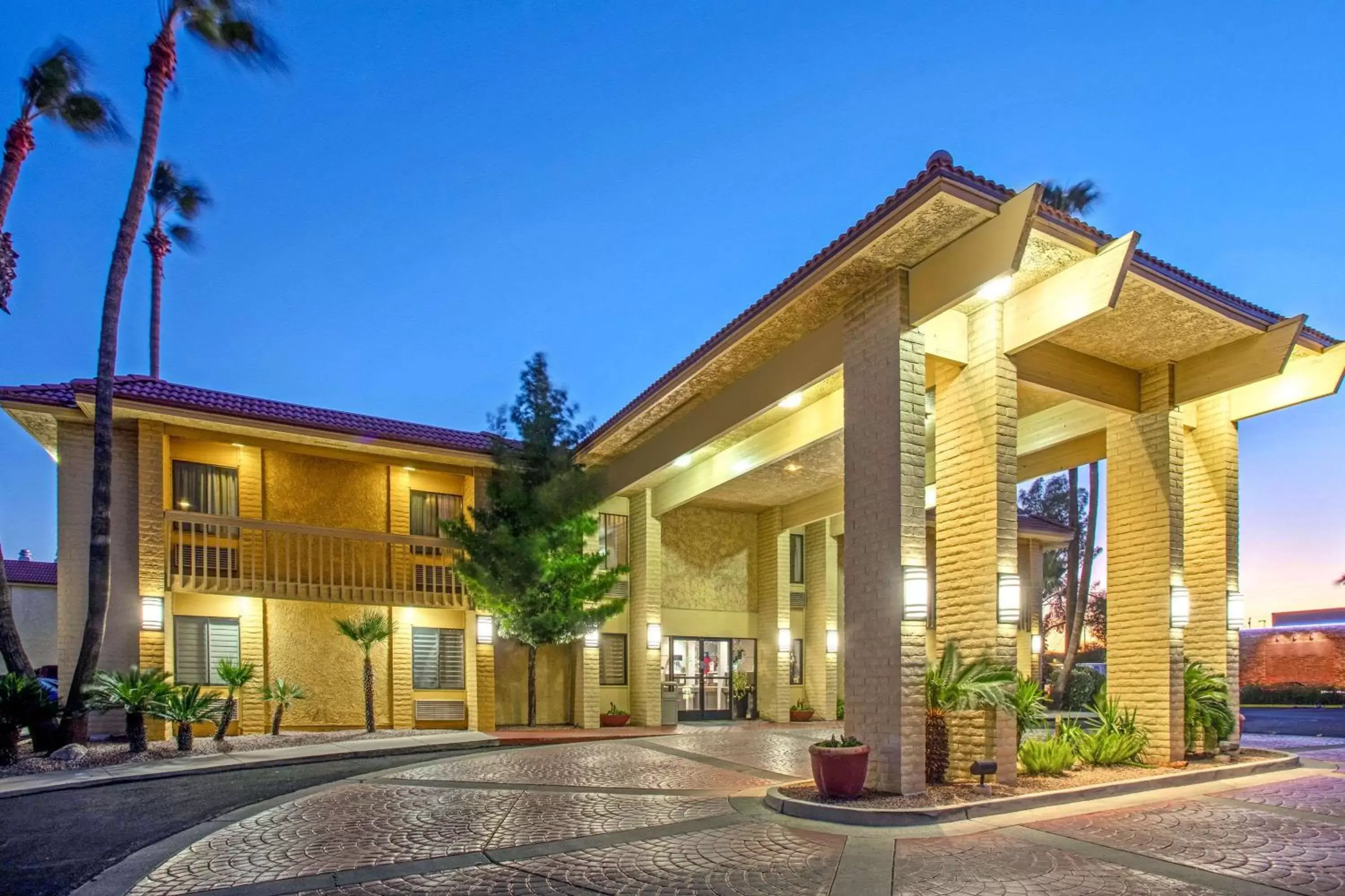 Property Building in La Quinta Inn by Wyndham Tucson East