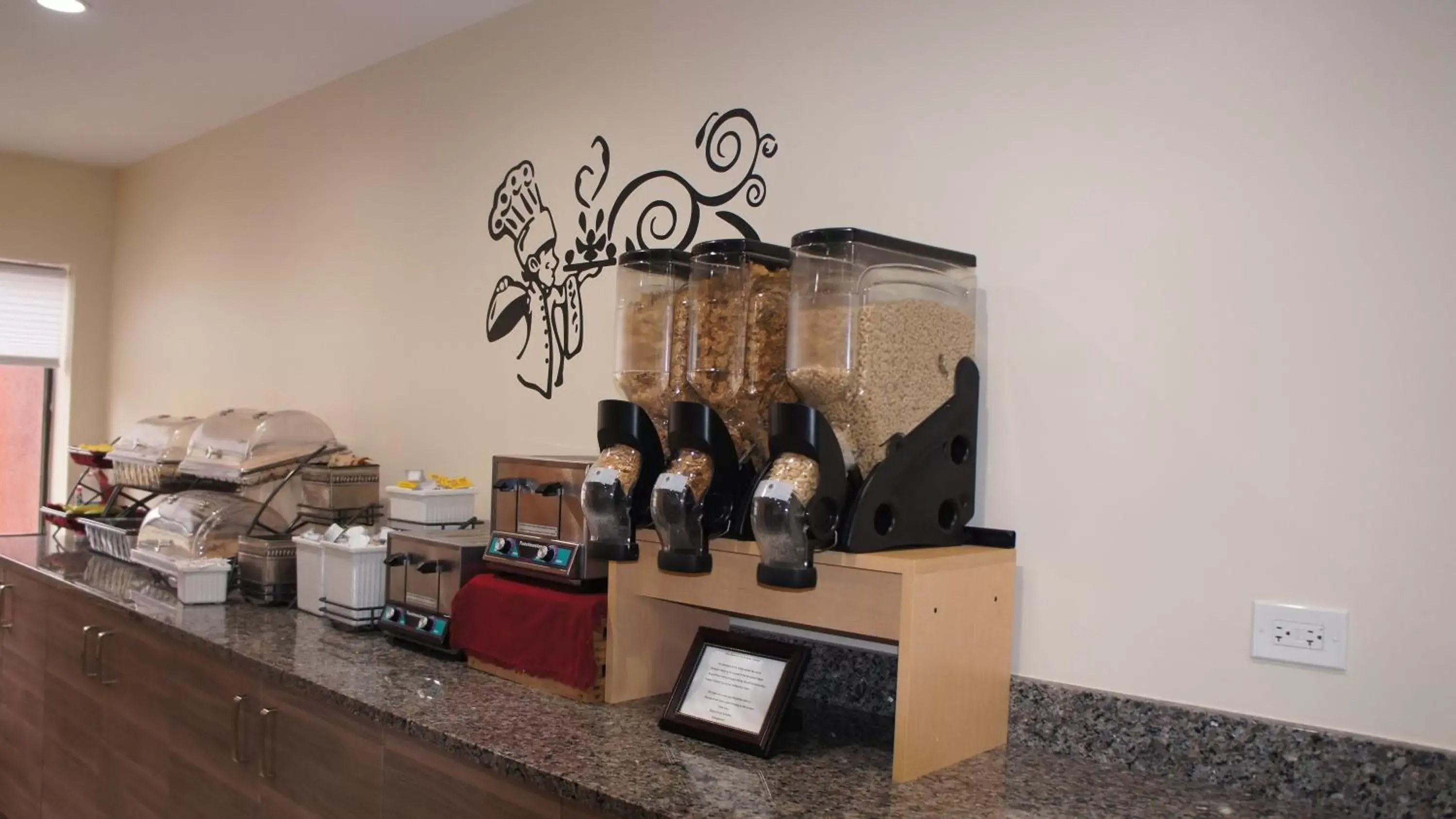 Coffee/tea facilities in Baymont by Wyndham Chicago/Alsip