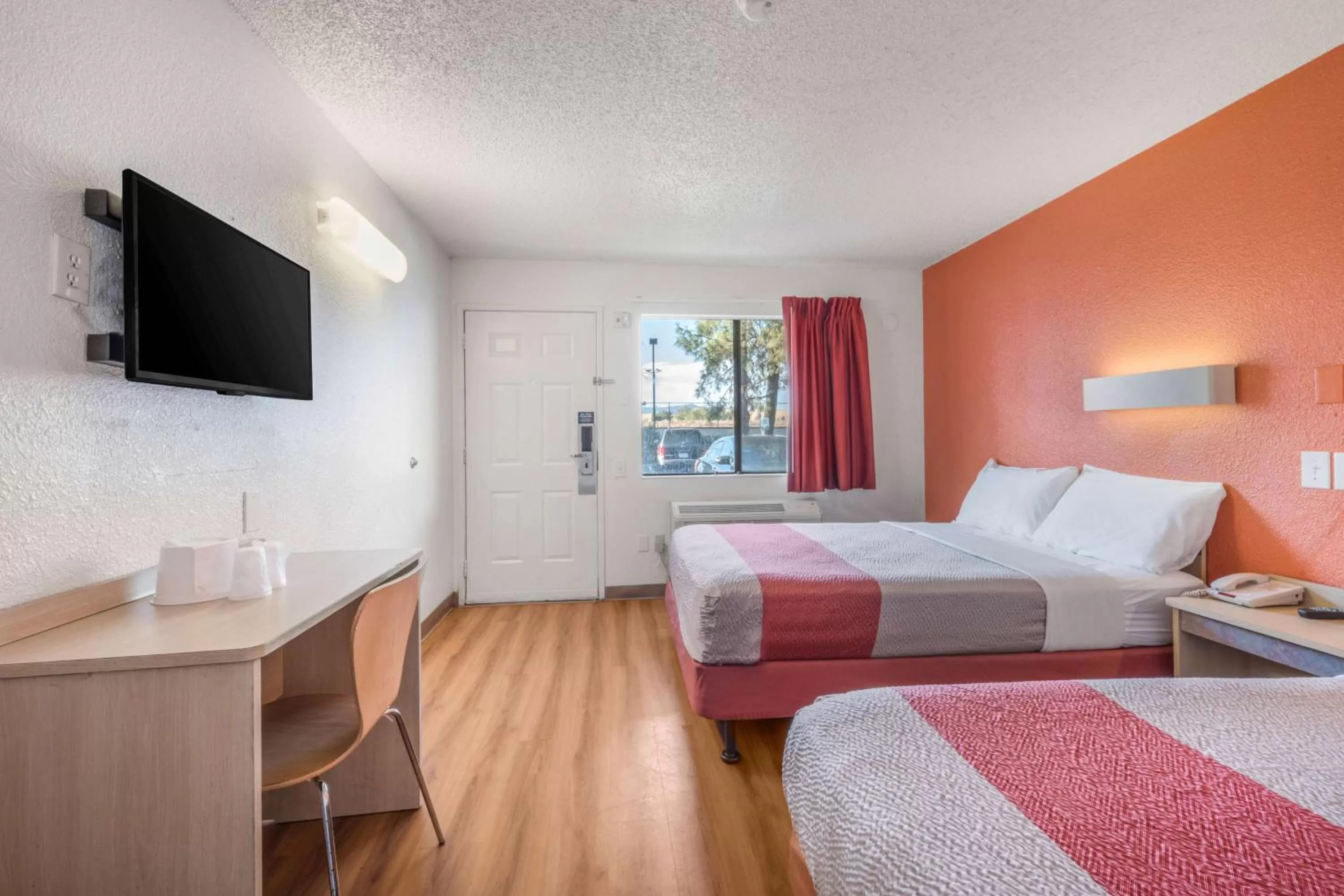 Bedroom, Bed in Motel 6-Fairfield, CA - North