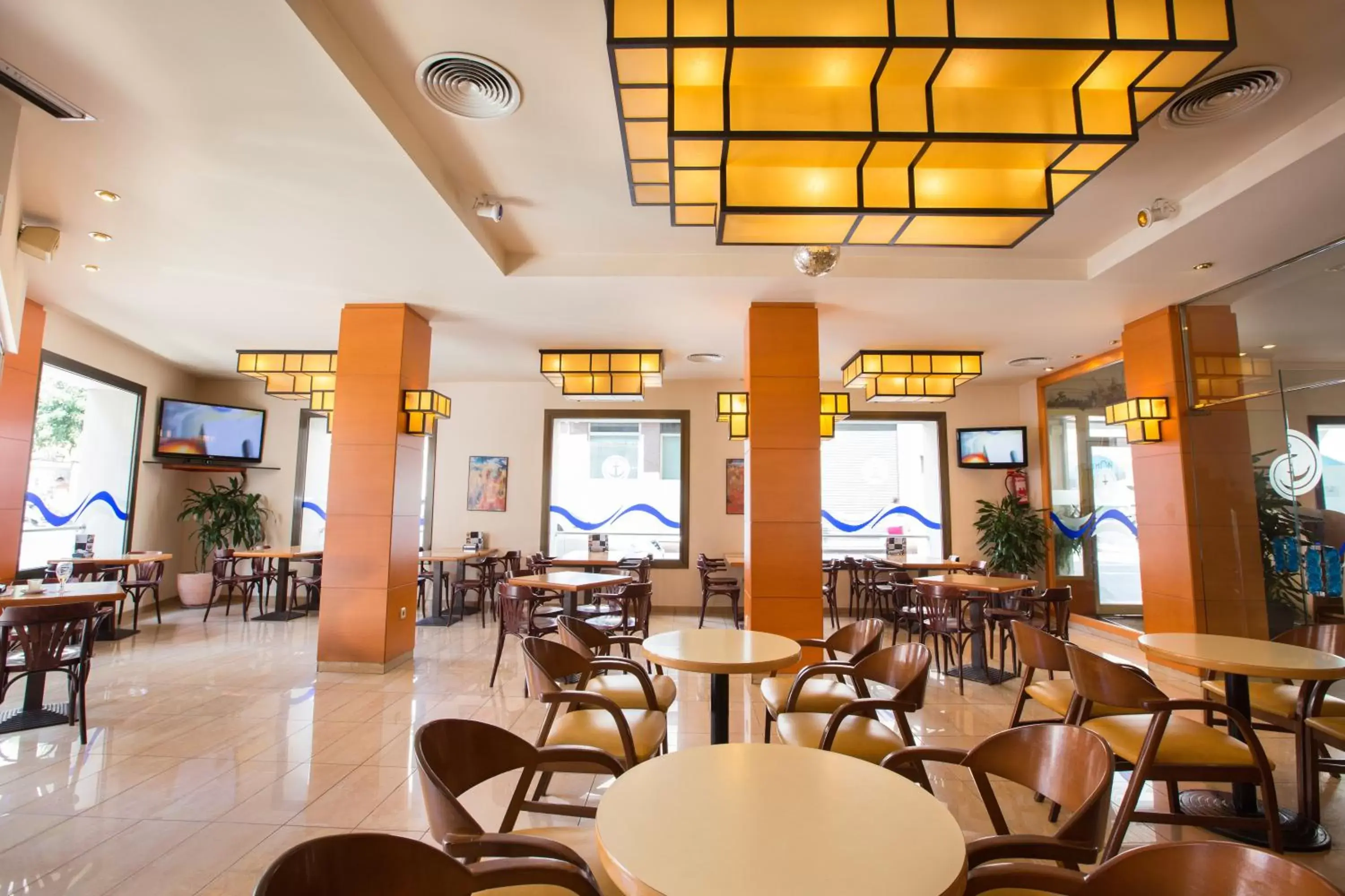 Lounge or bar, Restaurant/Places to Eat in Hotel Costa Brava