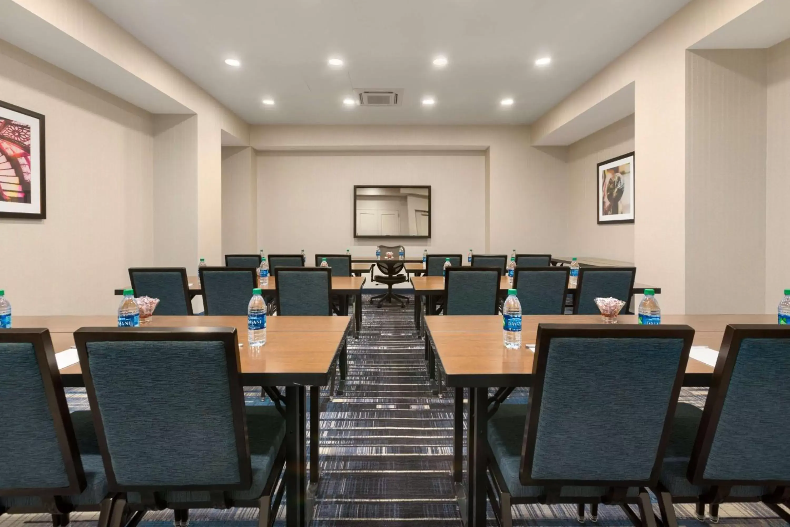 Meeting/conference room in Hampton Inn Chicago Downtown/N Loop/Michigan Ave