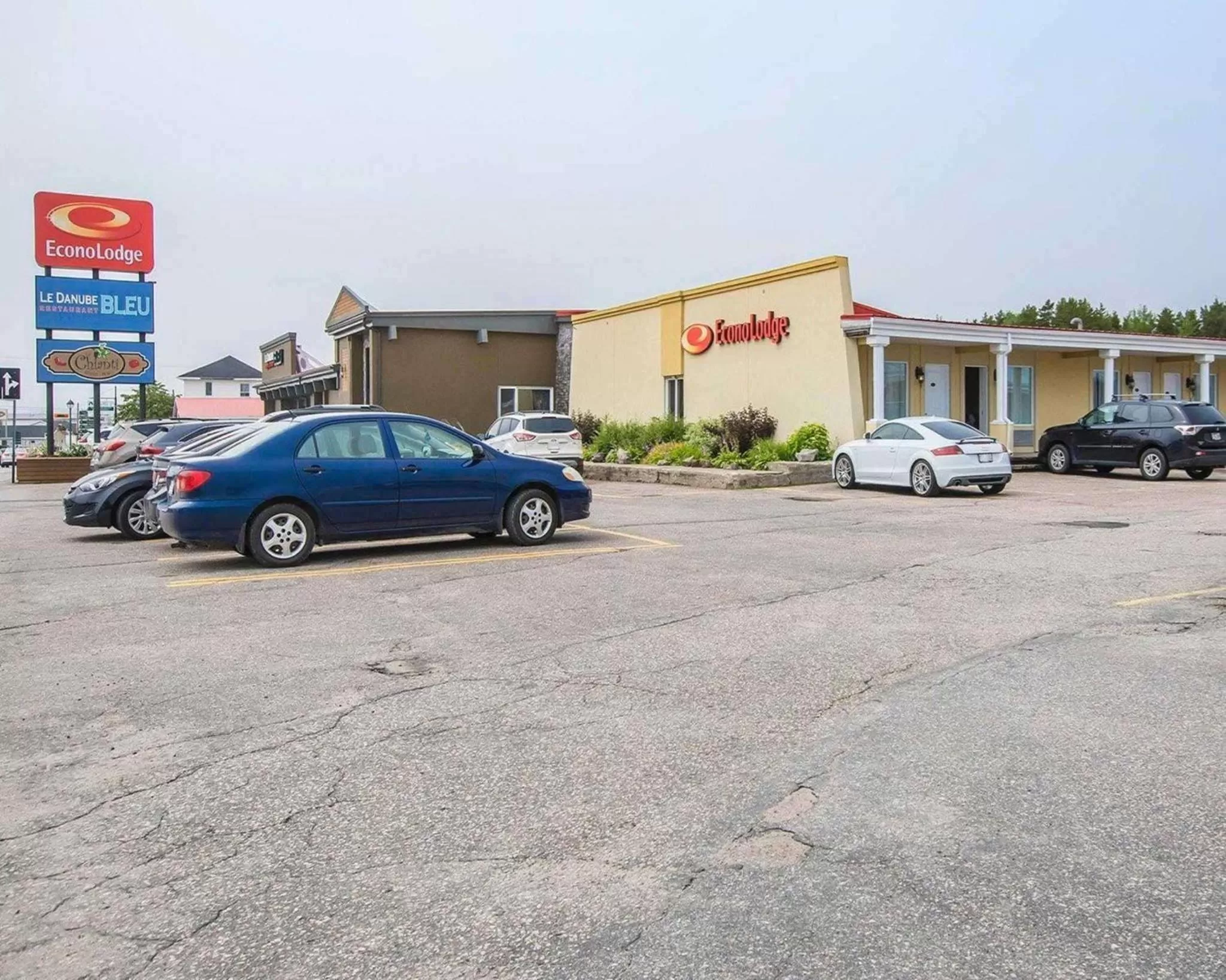 Econo Lodge Forestville