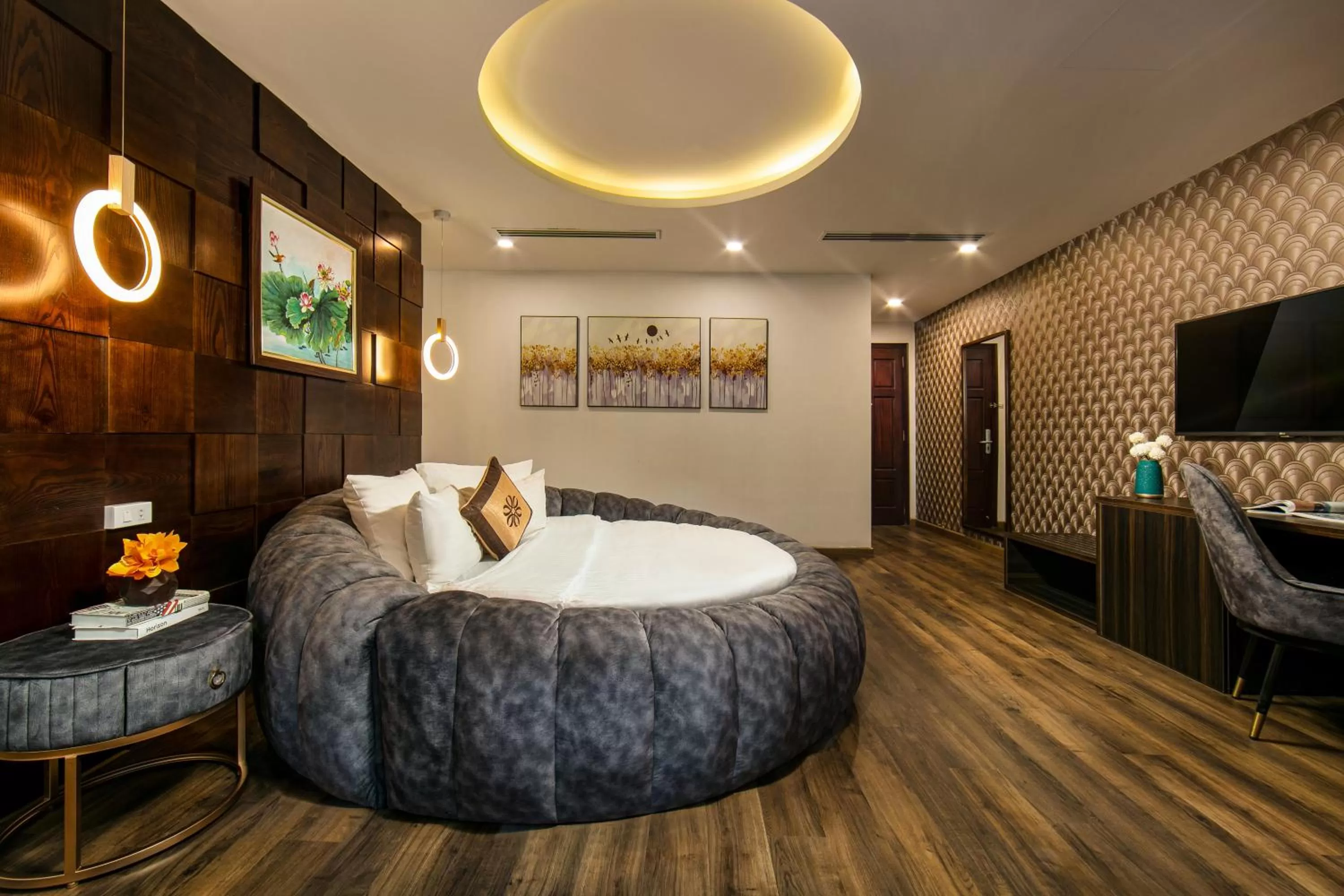 Photo of the whole room, Bed in Midori Boutique Hotel