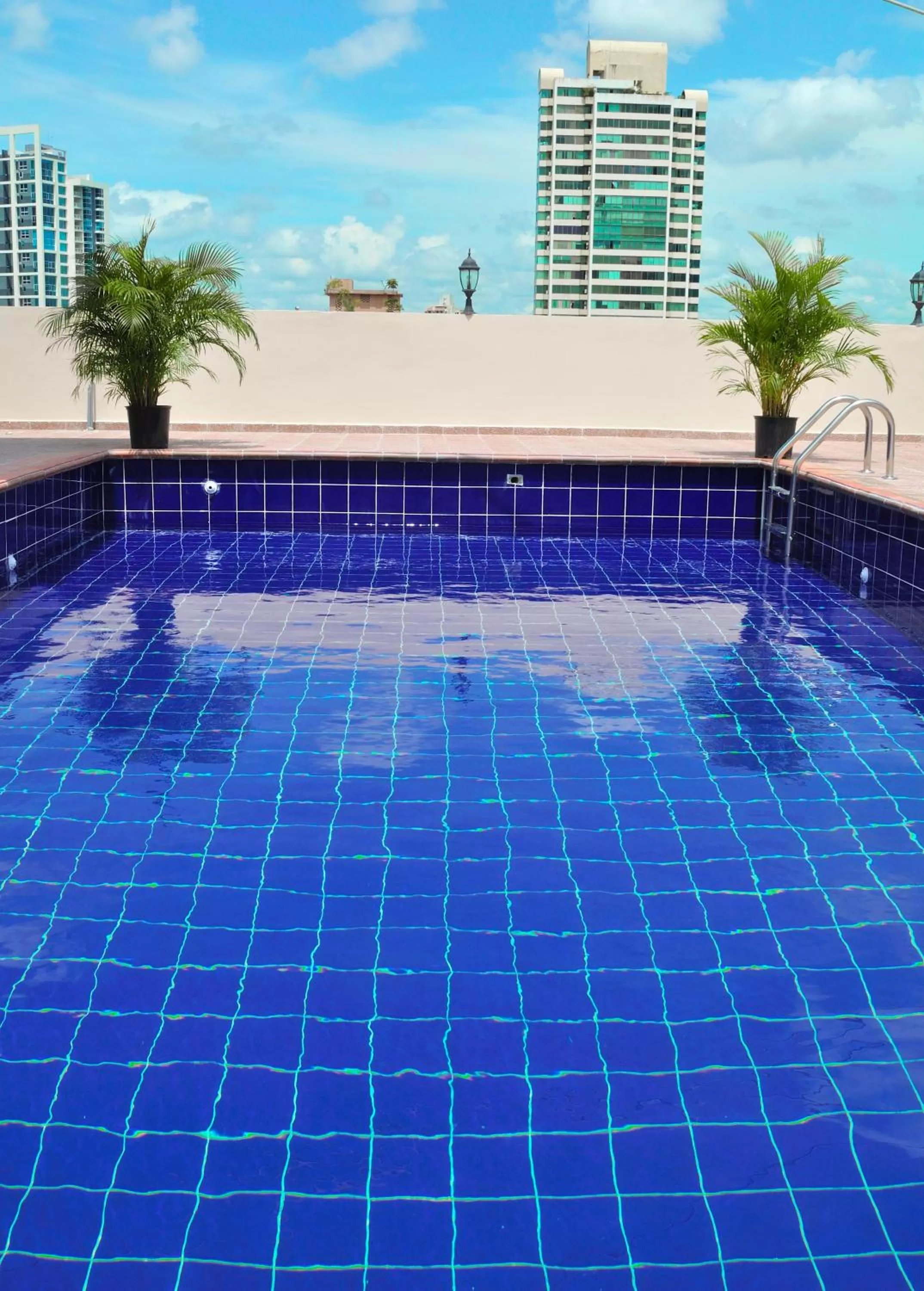 Swimming pool in Hotel Terranova