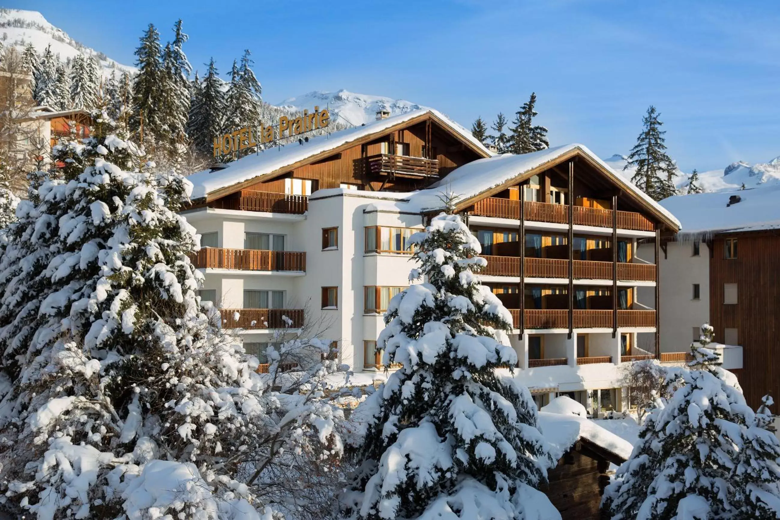 Property building, Winter in Hotel La Prairie