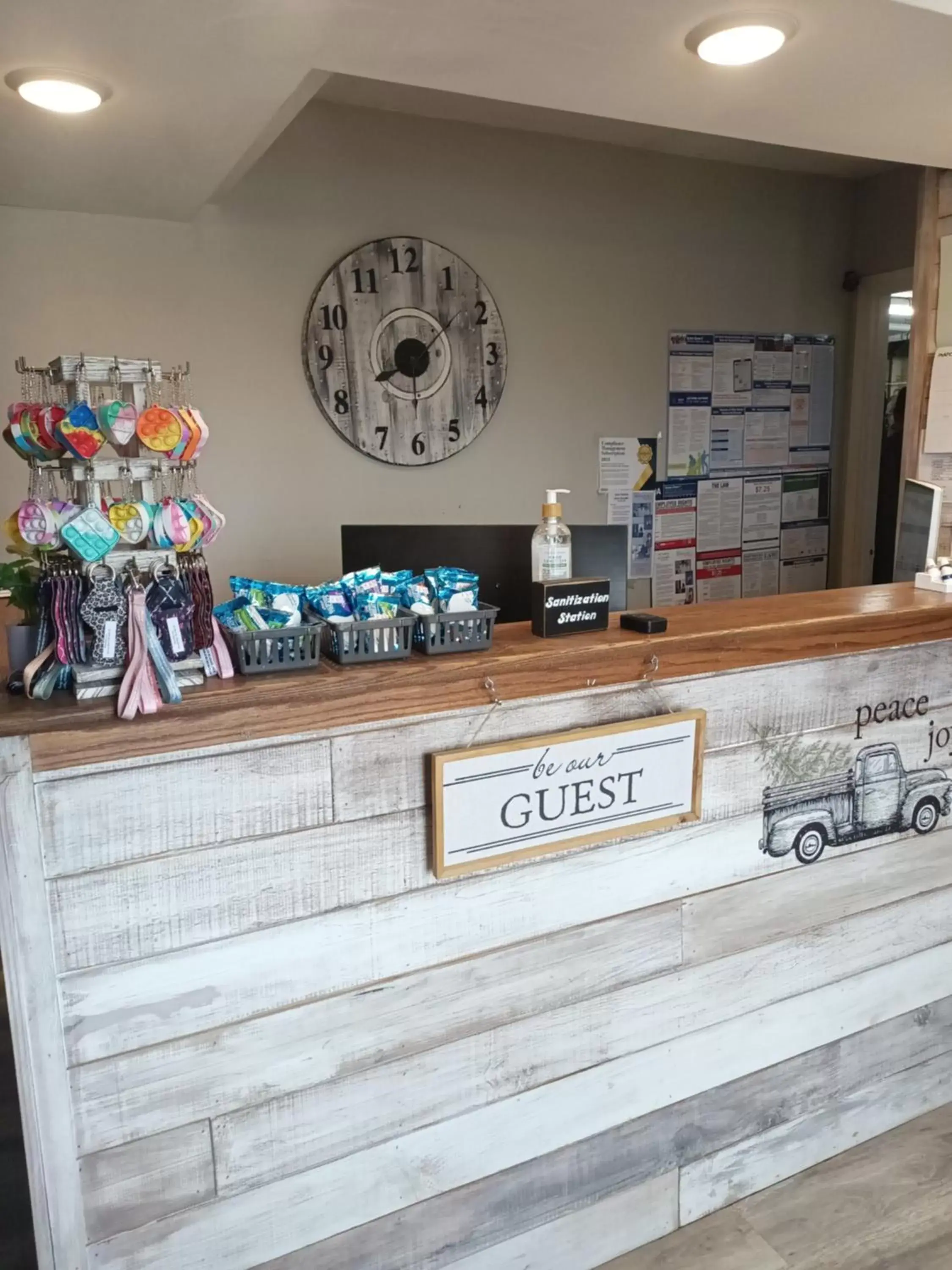 Lobby or reception in Country Inn of Shelby