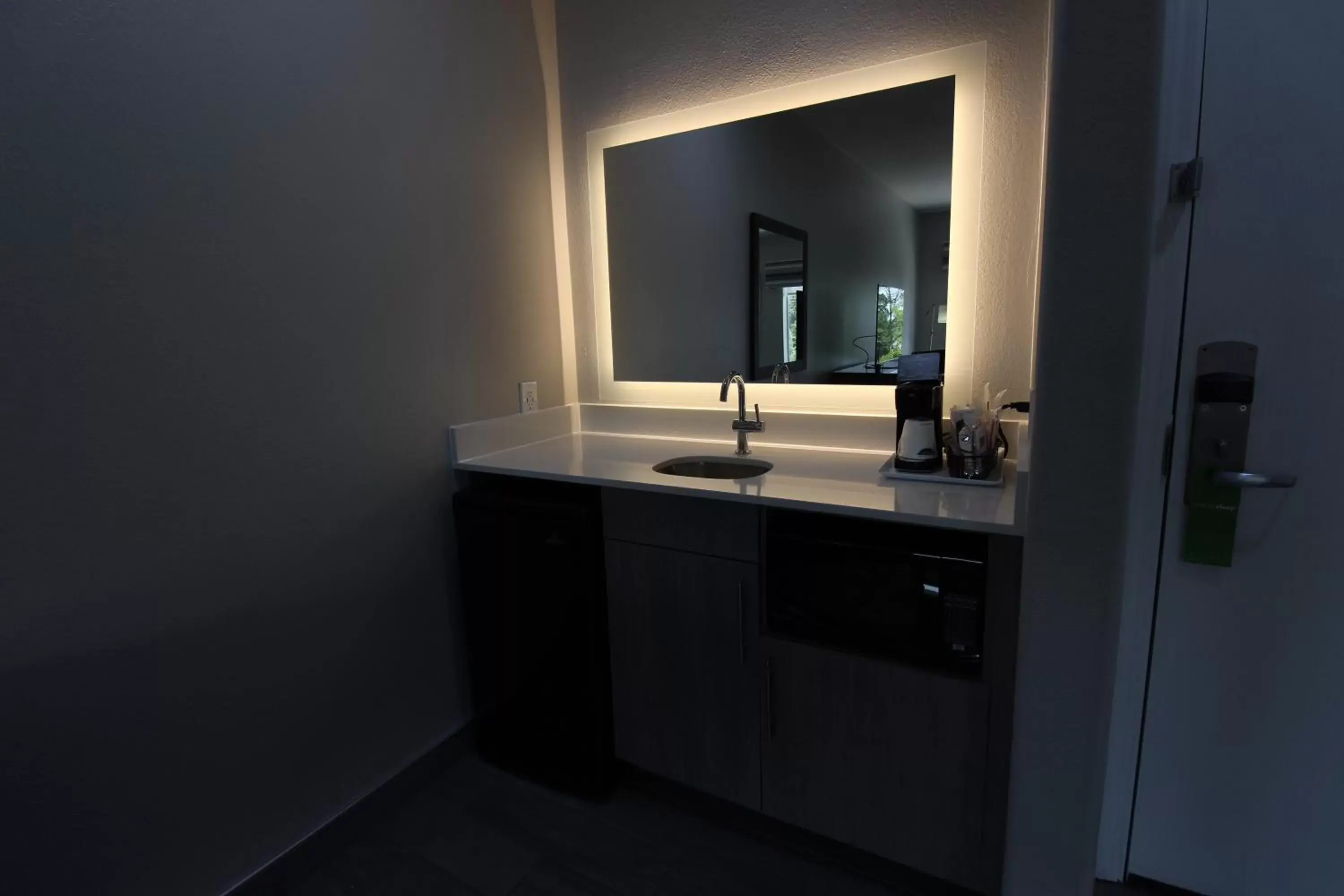 Bathroom in Hampton Inn By Hilton & Suites Denton