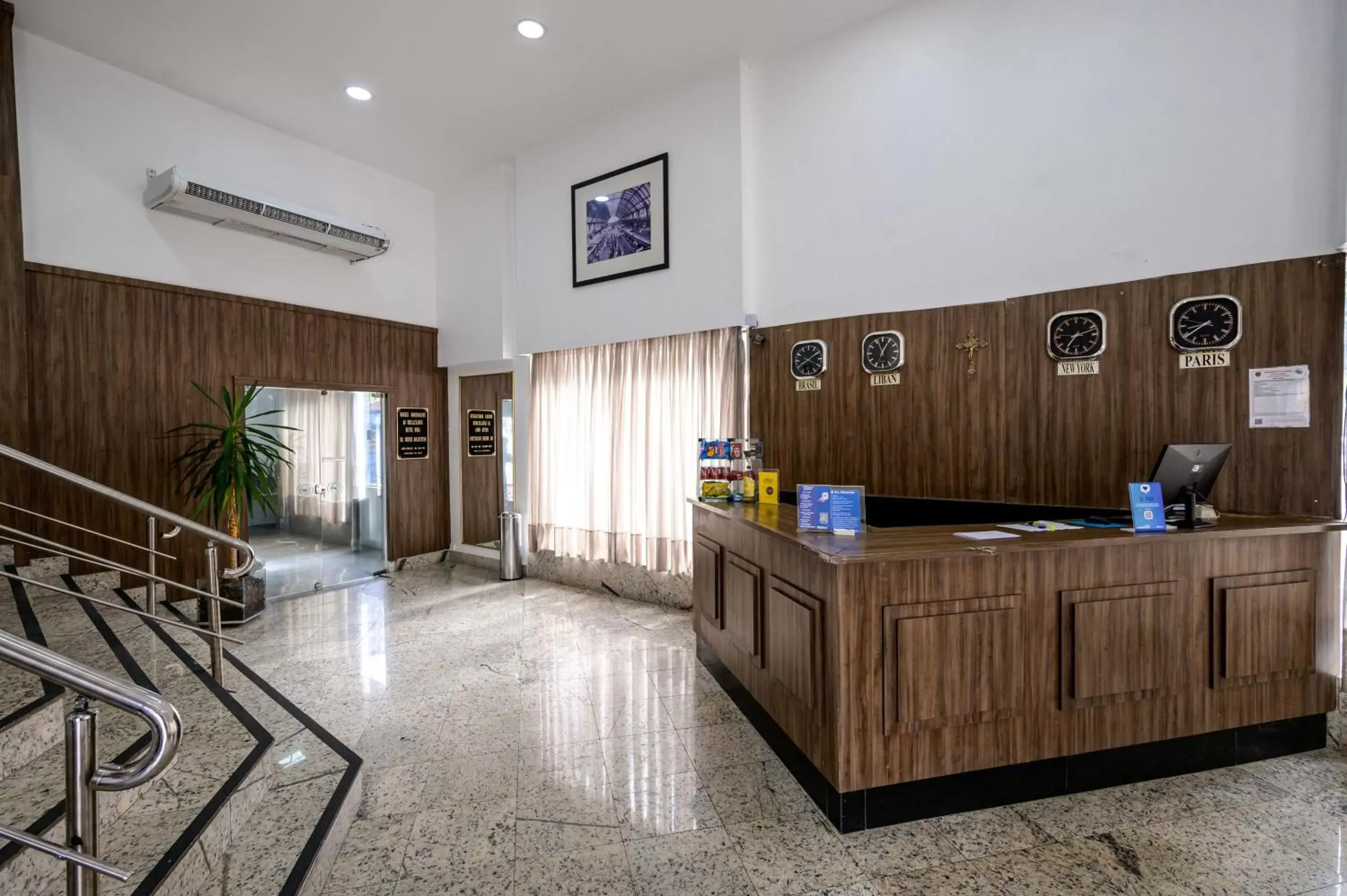 Lobby or reception in Dan Inn São Paulo Higienópolis by Nacional Inn - PRÓXIMO À AV PAULISTA Lobby or reception in Dan Inn São Paulo Higienópolis by Nacional Inn - PRÓXIMO À AV PAULISTA