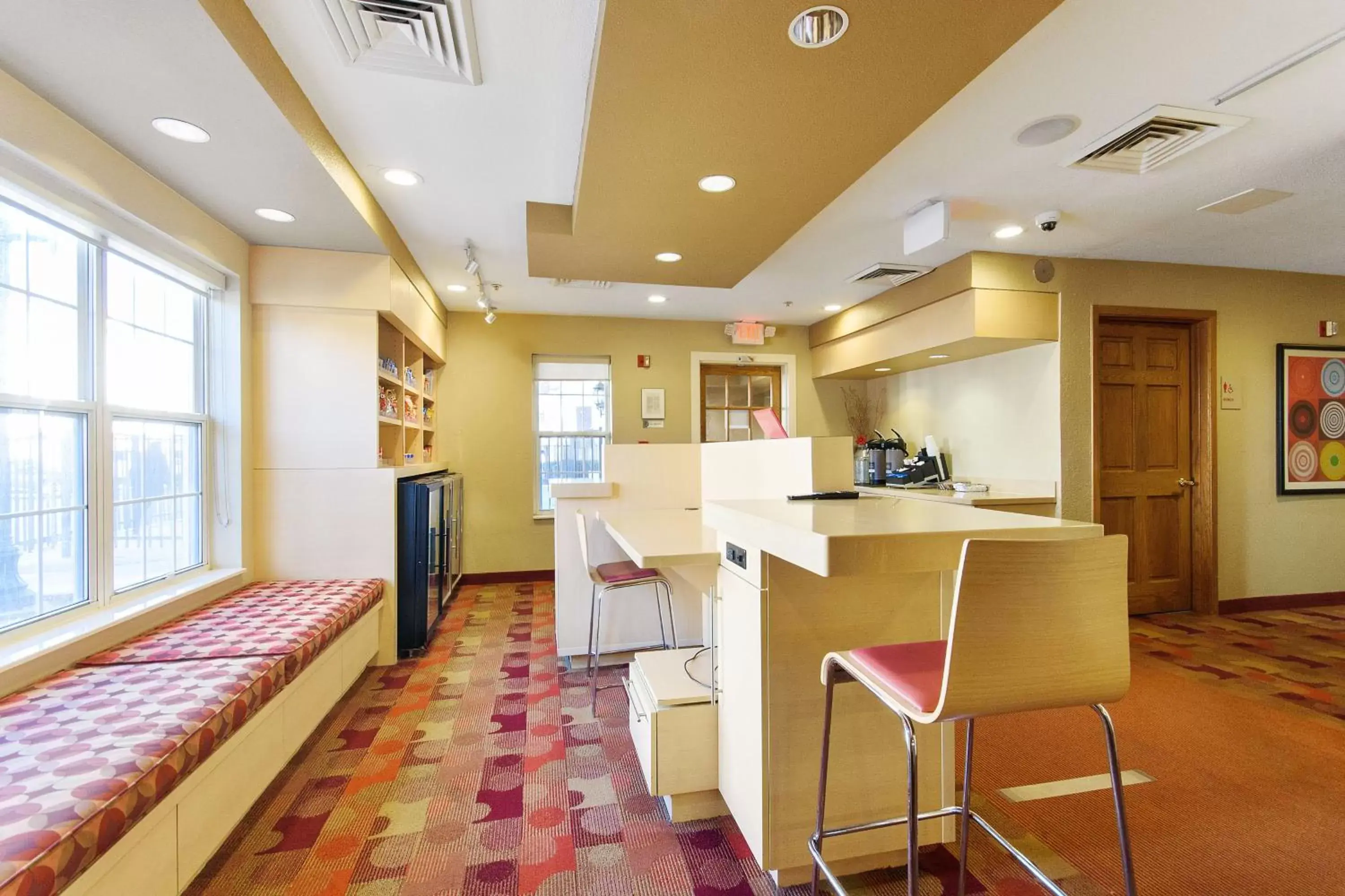 Breakfast in Extended Stay America Suites - Chicago - Elgin - West Dundee