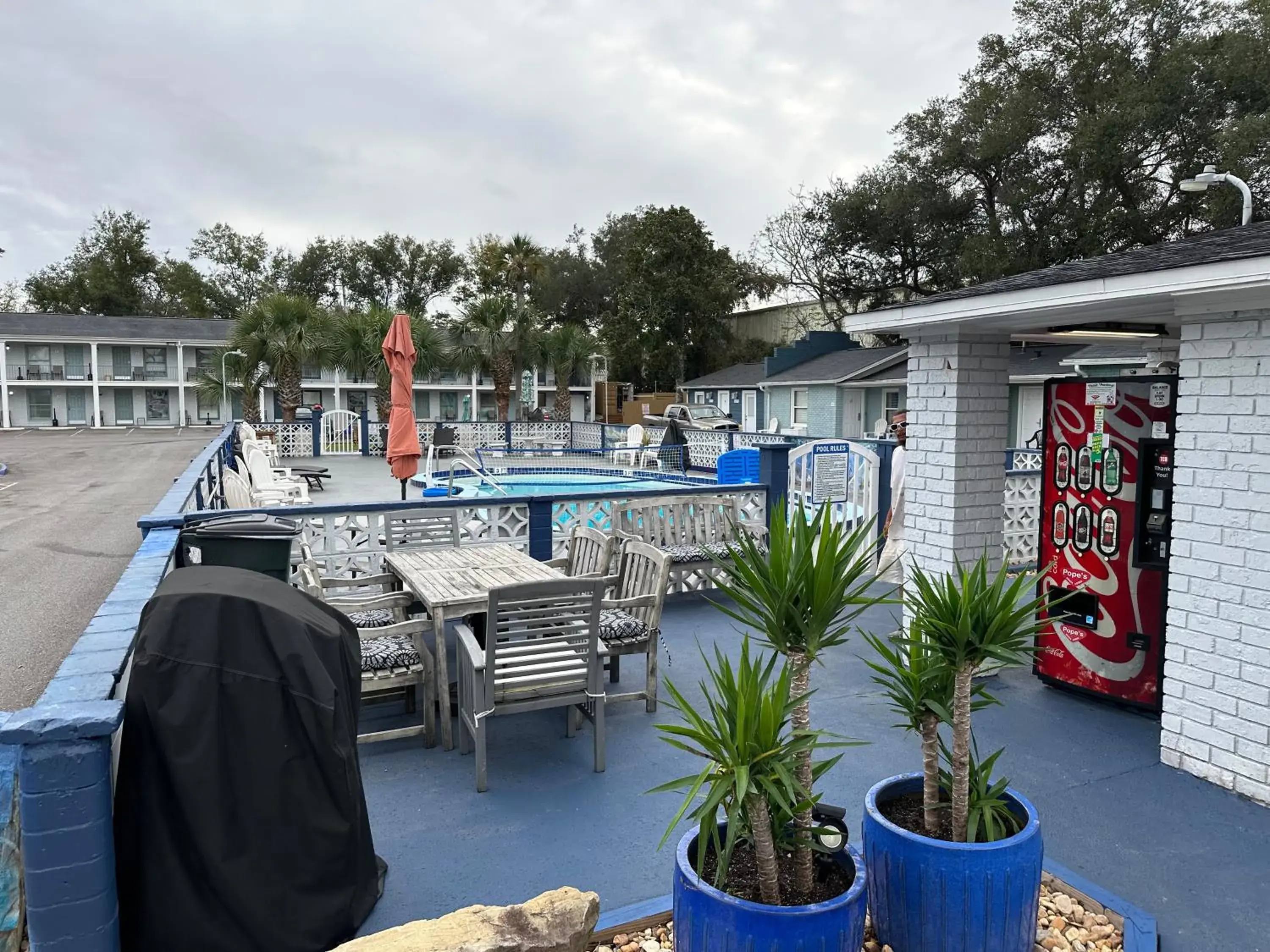 Swimming pool in Gulf Coast Inn