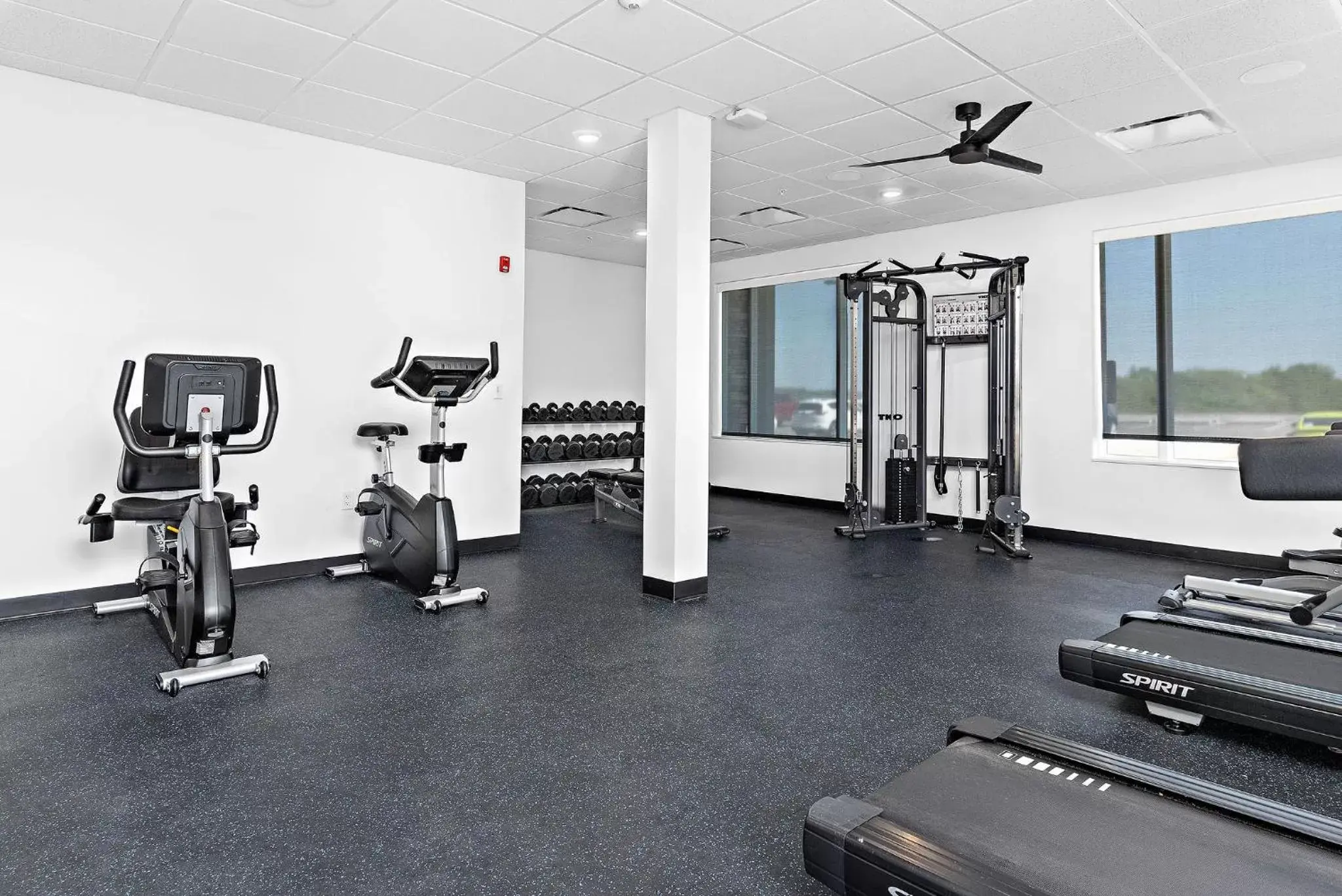 Fitness centre/facilities, Fitness Center/Facilities in Holiday Inn Express Kansas City North Parkville, an IHG Hotel