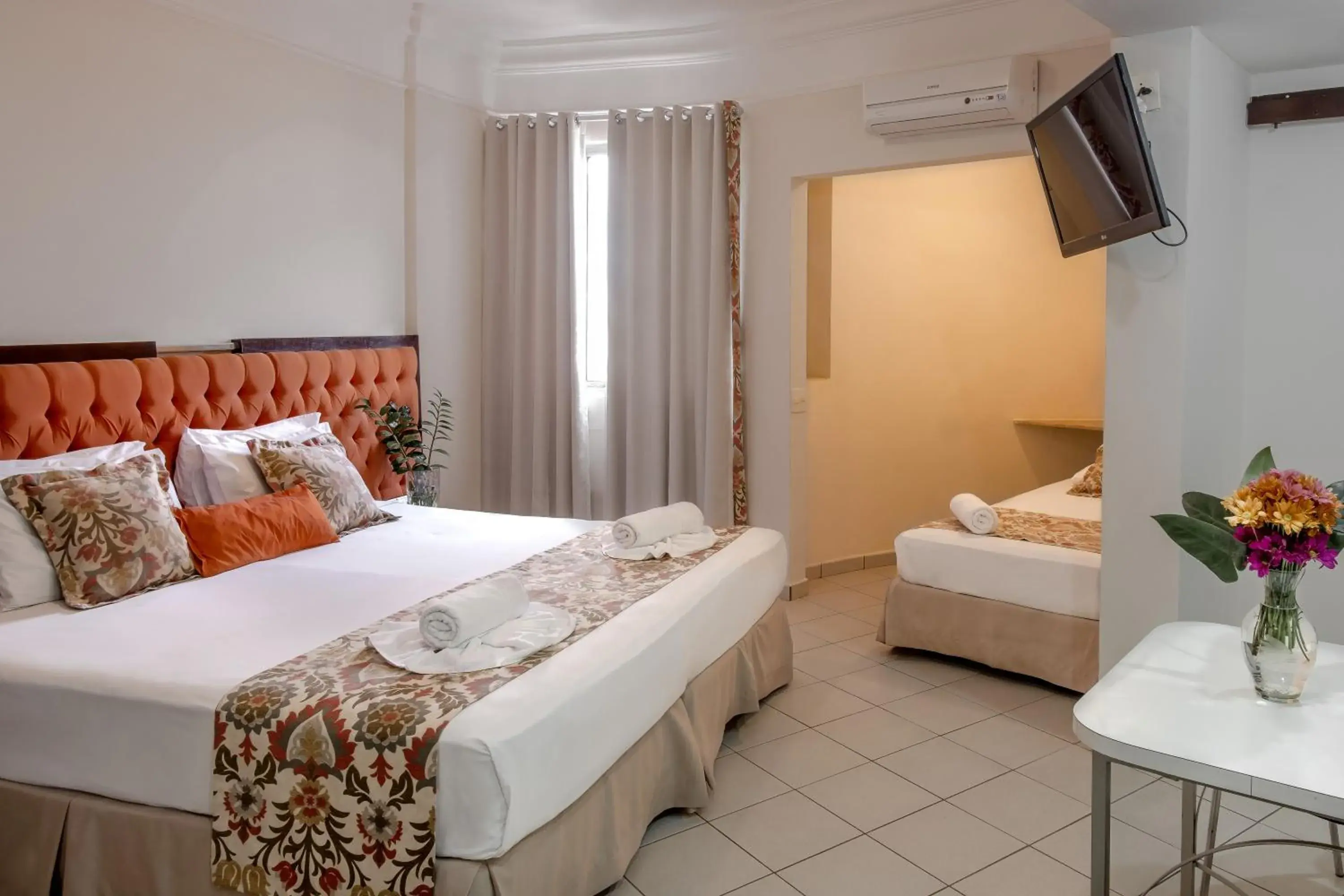 Bedroom in Tower Franca Hotel