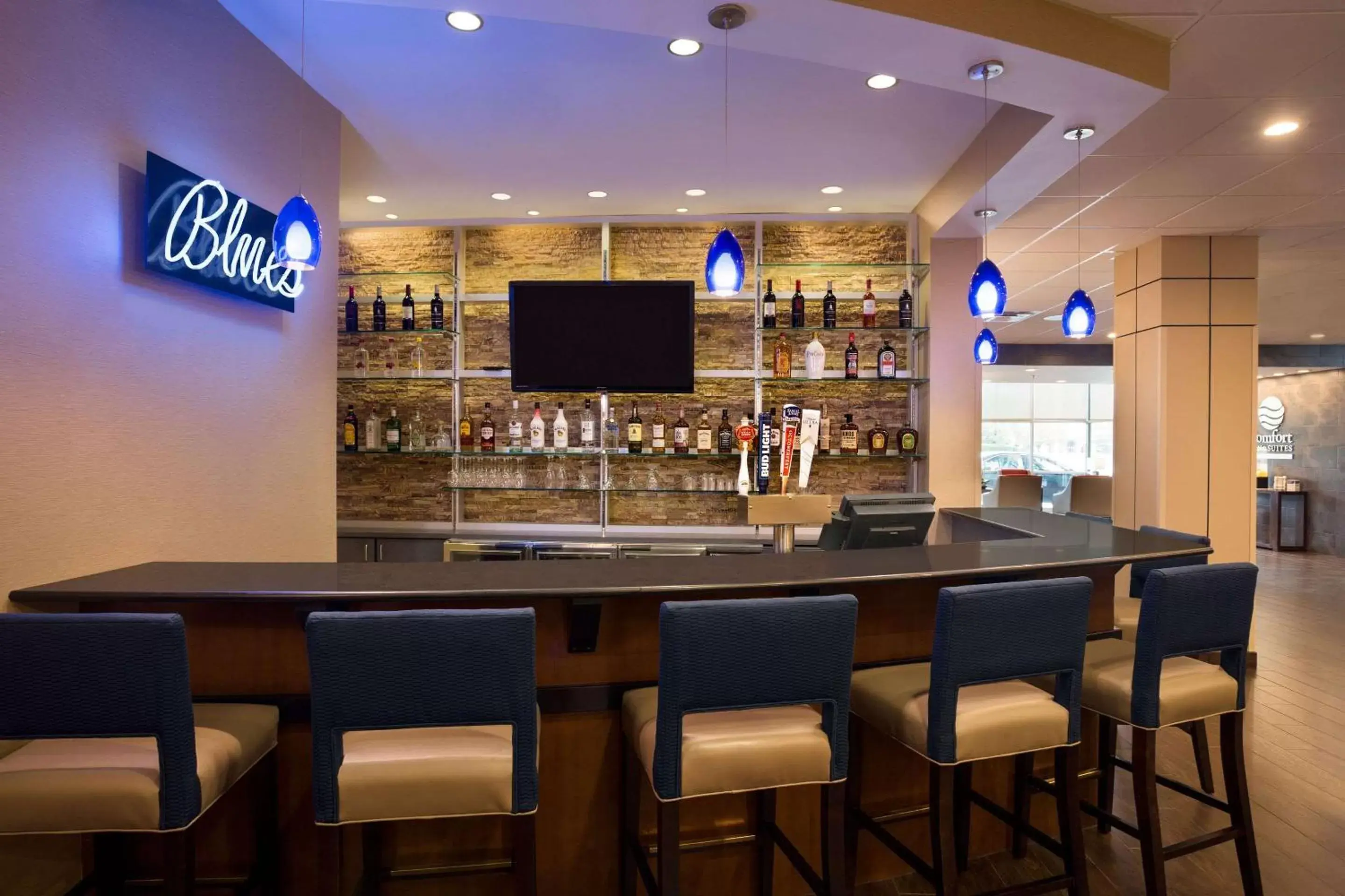 Restaurant/places to eat, Lounge/Bar in Comfort Inn & Suites Presidential