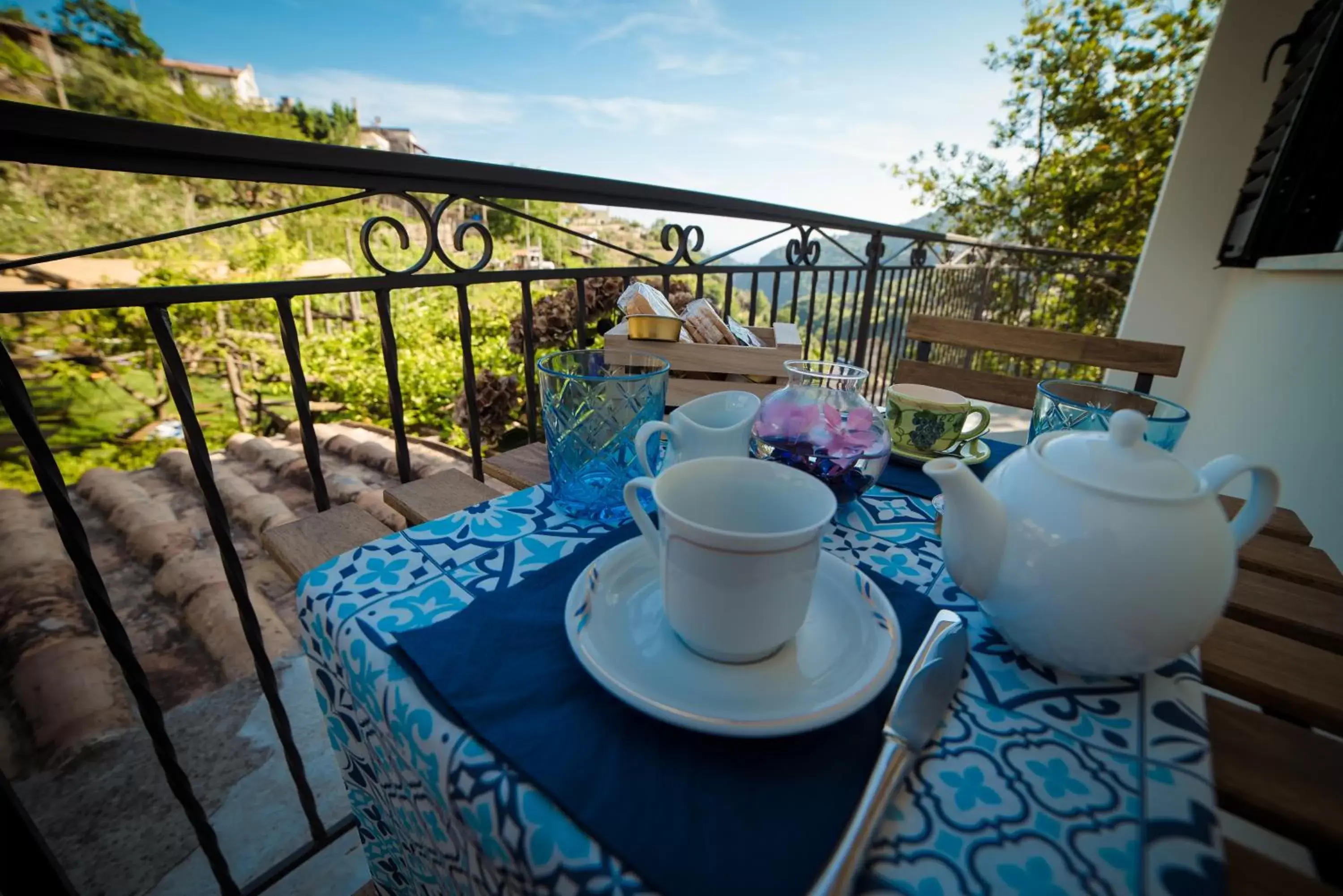 Property building in La Gemma di Ravello