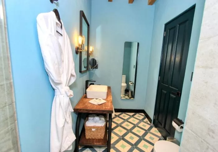 Antigua Trece Hotel Fusión