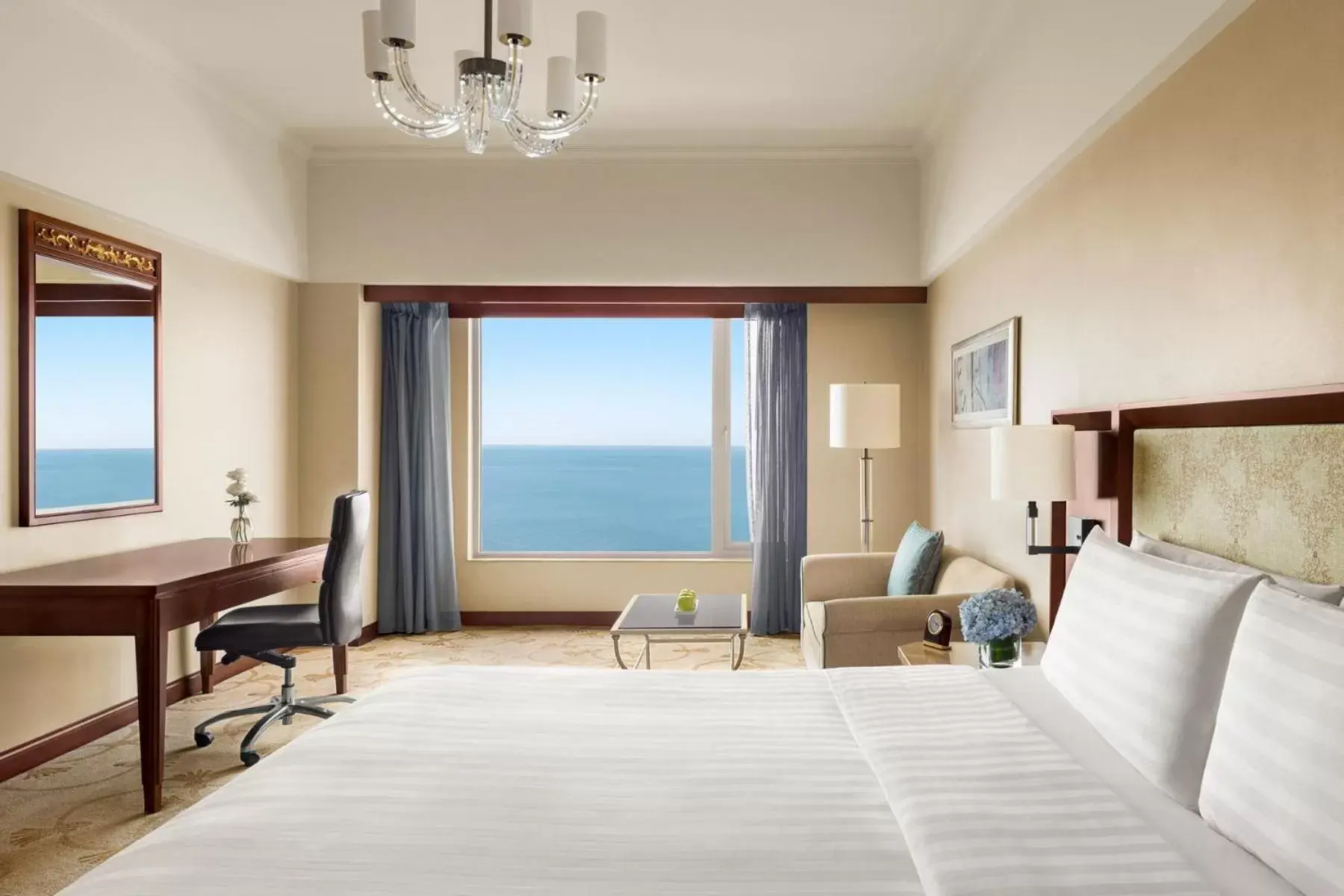 Sea View in Shangri-La Beihai