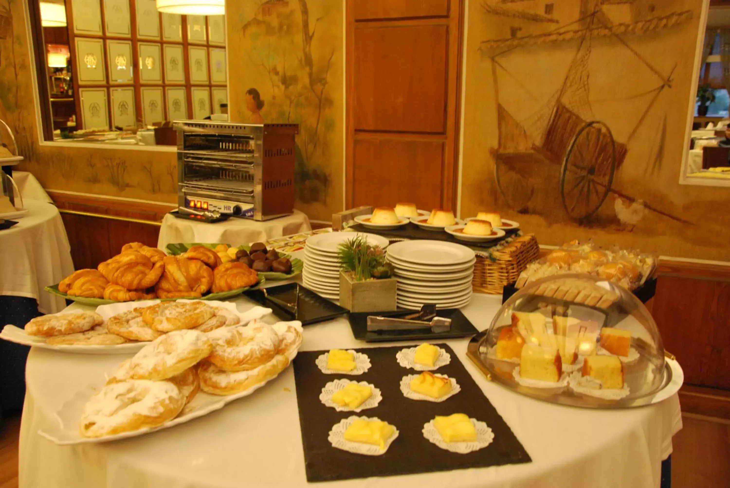 Meals in Real Segovia by Recordis Hotels