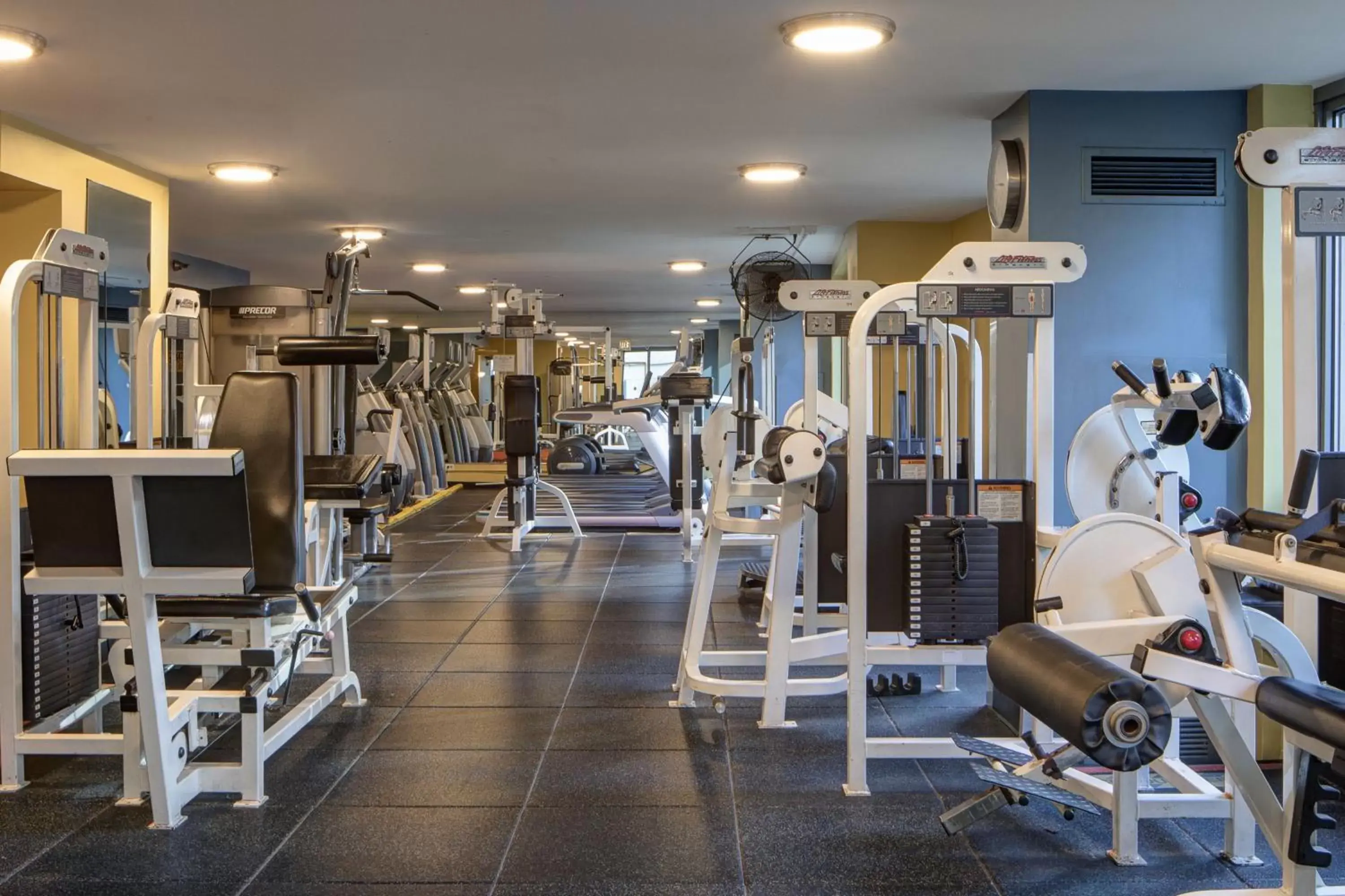 Fitness centre/facilities, Fitness Center/Facilities in Courtyard by Marriott Chicago Downtown/River North