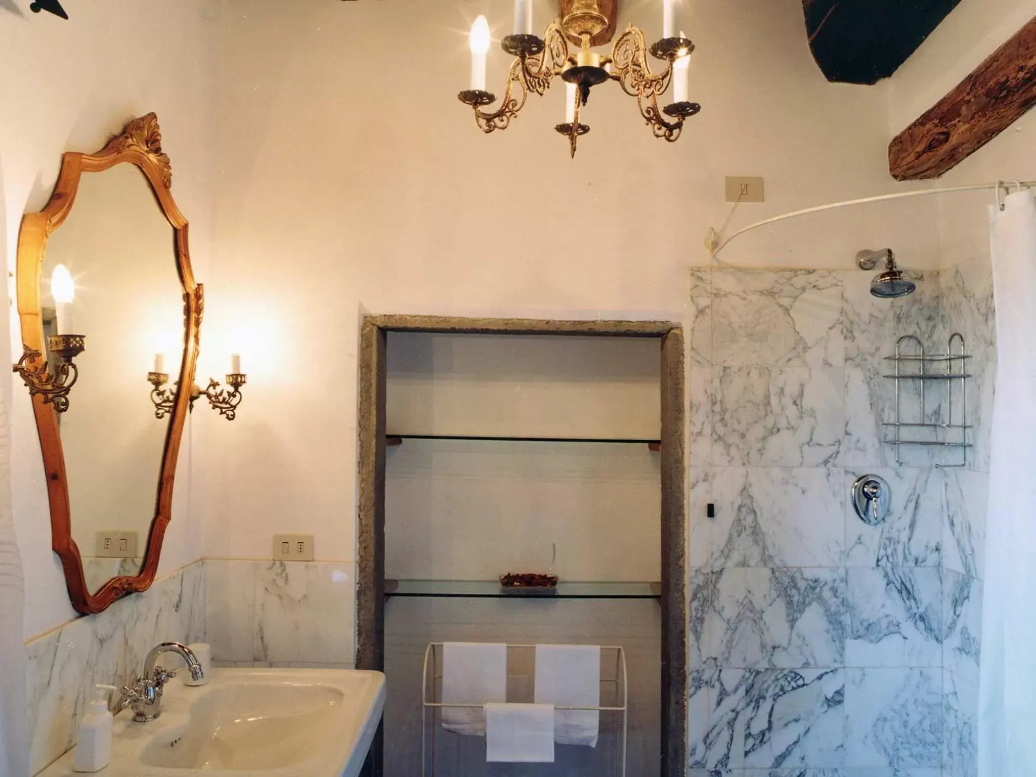 Bathroom in antica casa "le rondini"