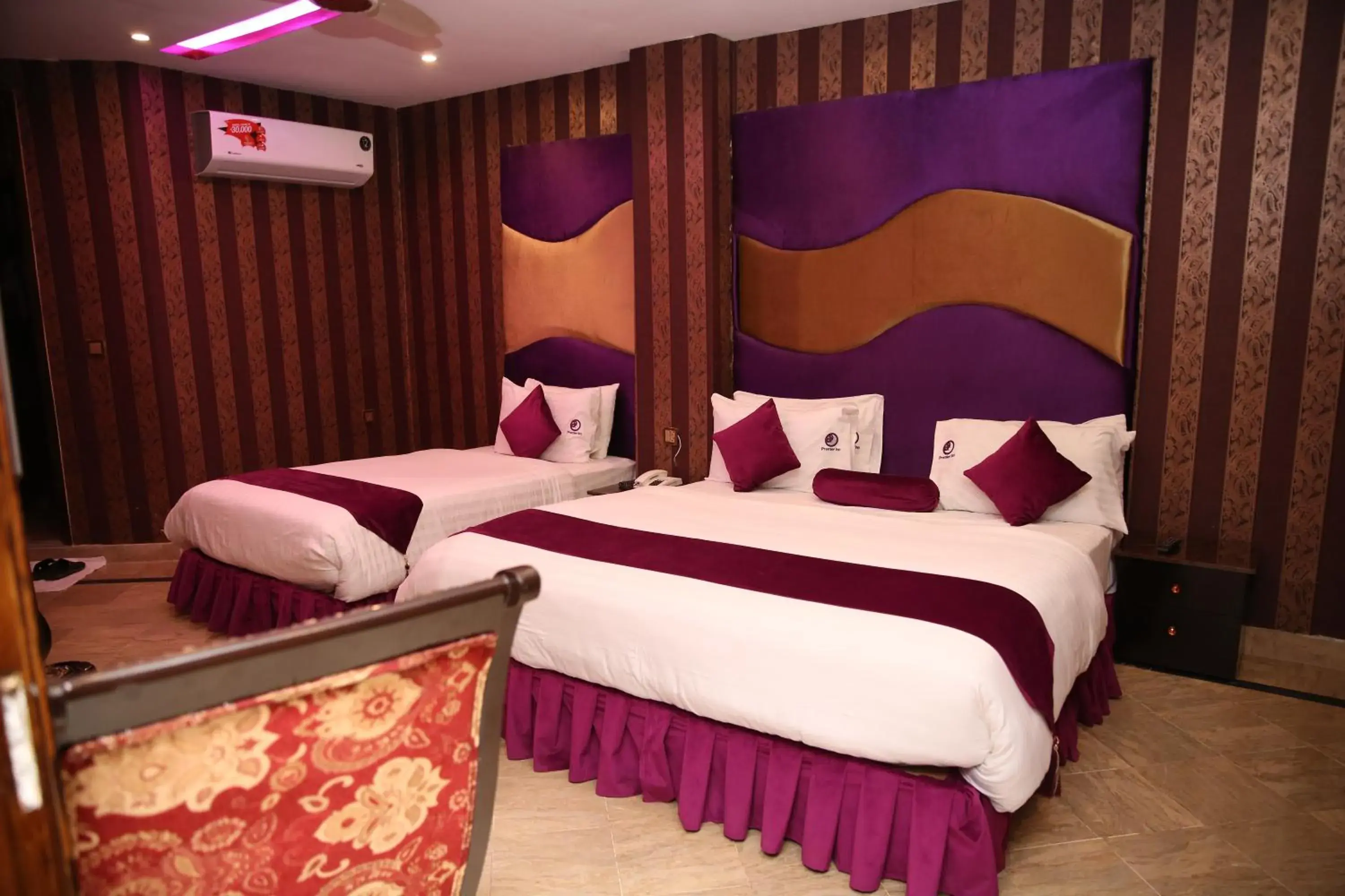 Bedroom, Bed in Hotel Premier Inn Gulberg