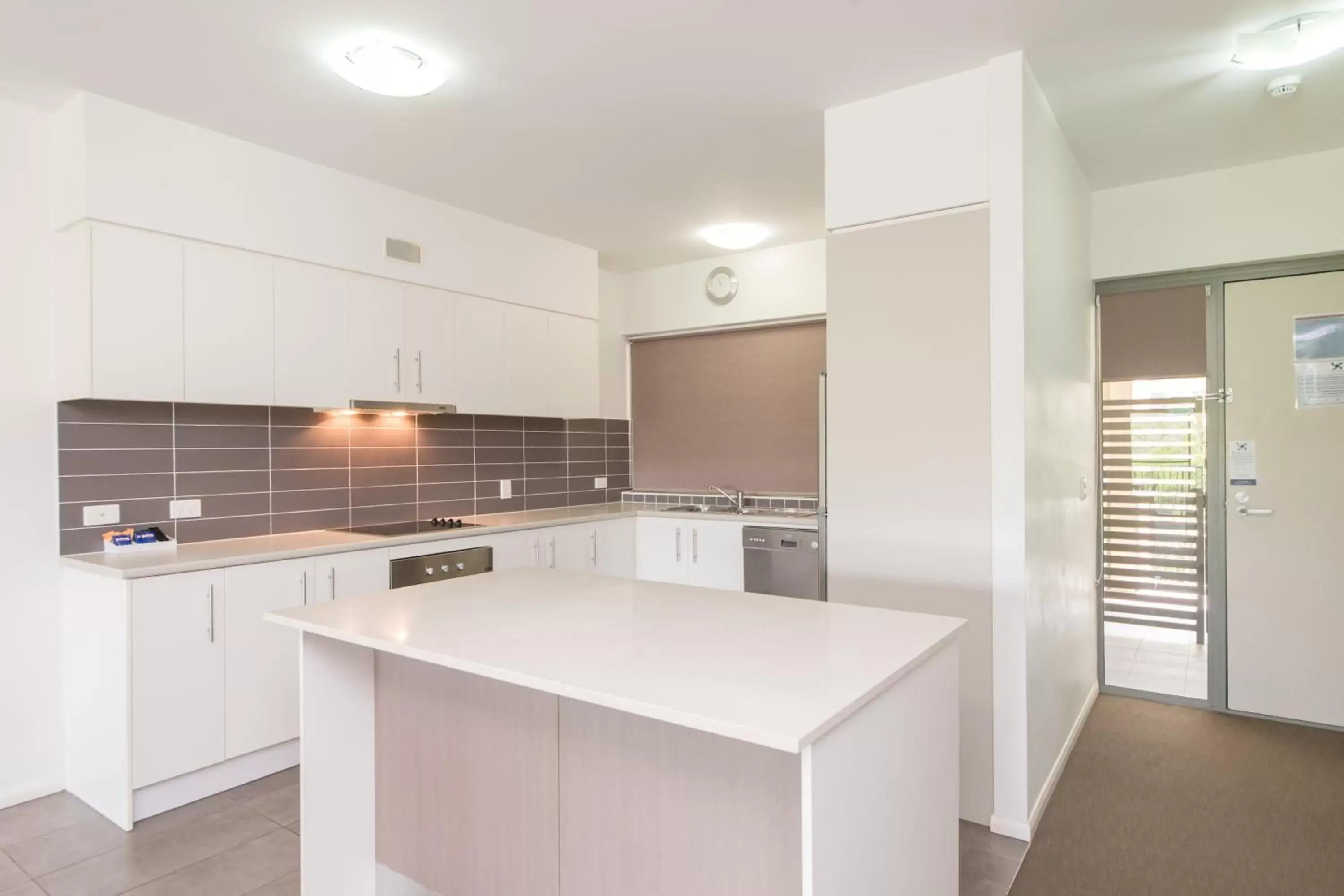 Kitchen or kitchenette, Kitchen/Kitchenette in Beaches on Lammermoor Apartments