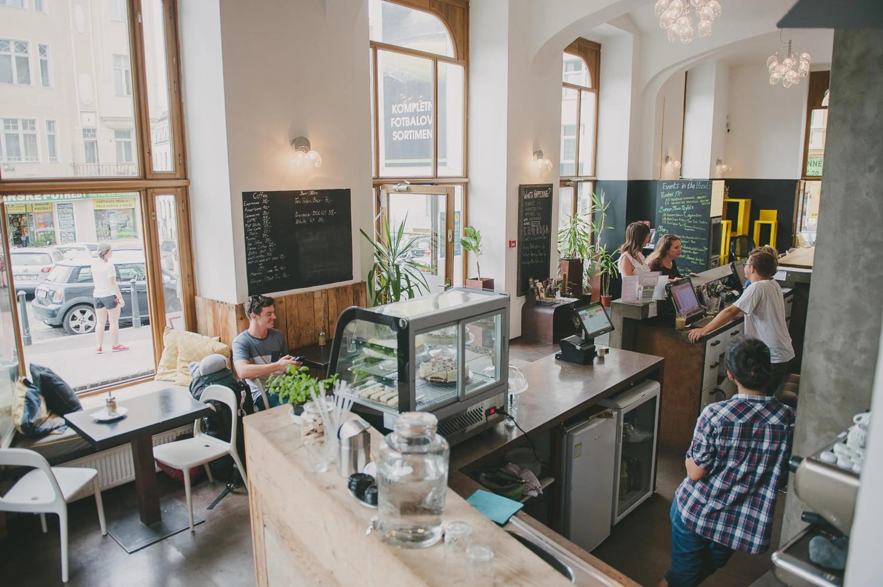 Communal lounge/ TV room in Czech Inn