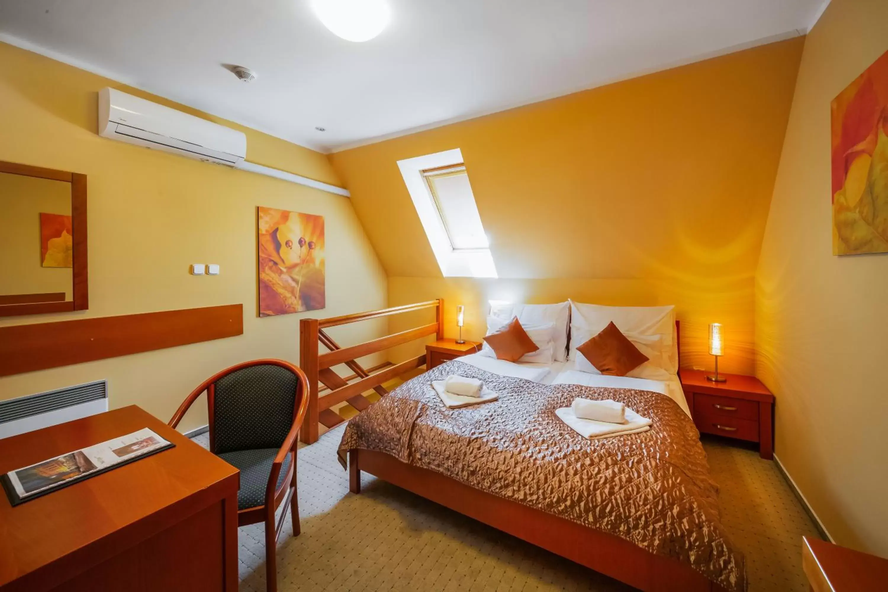 Double or Twin Room in Hotel U Leva Double or Twin Room in Hotel U Leva
