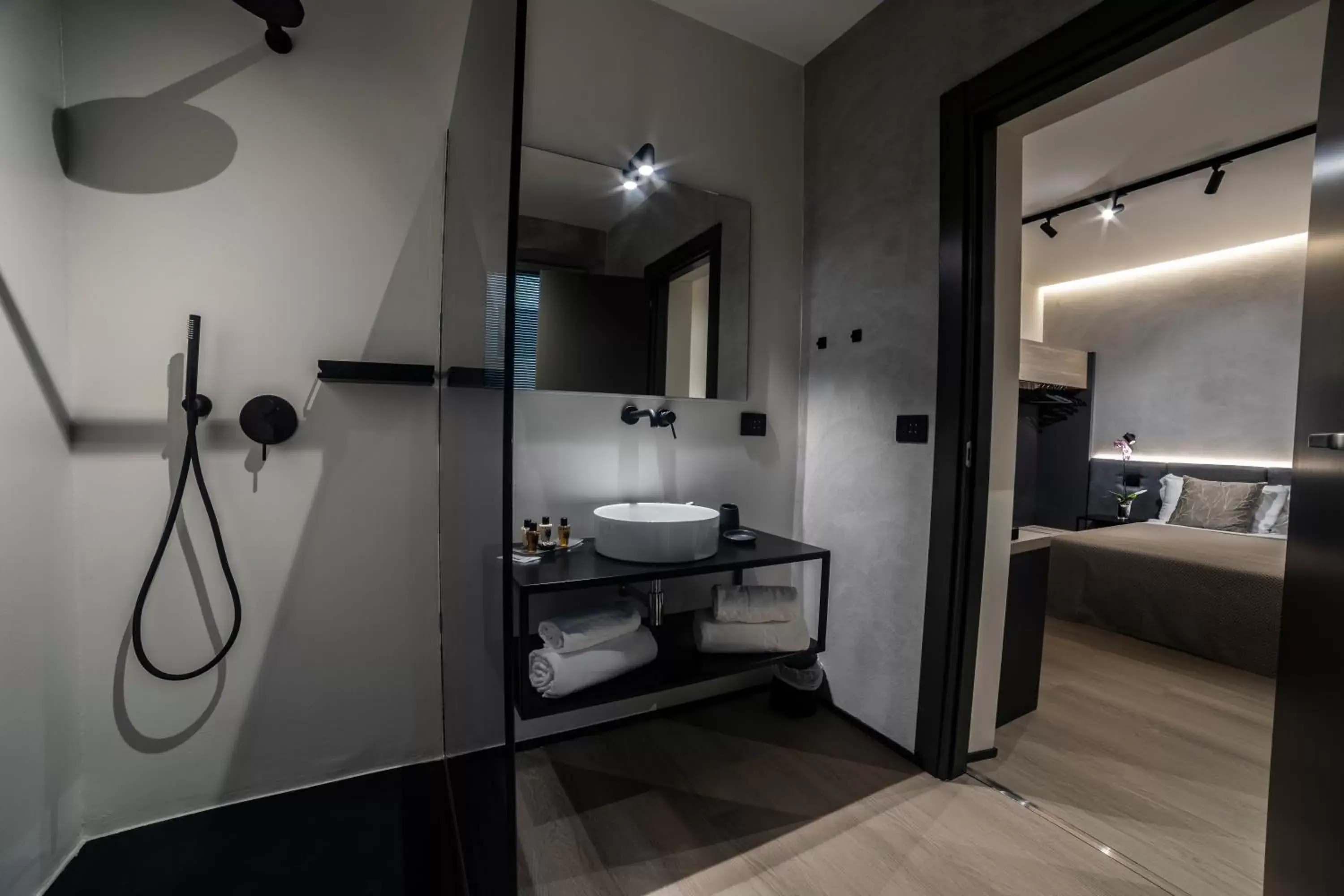 Bathroom in Corso 84 Luxury Suites