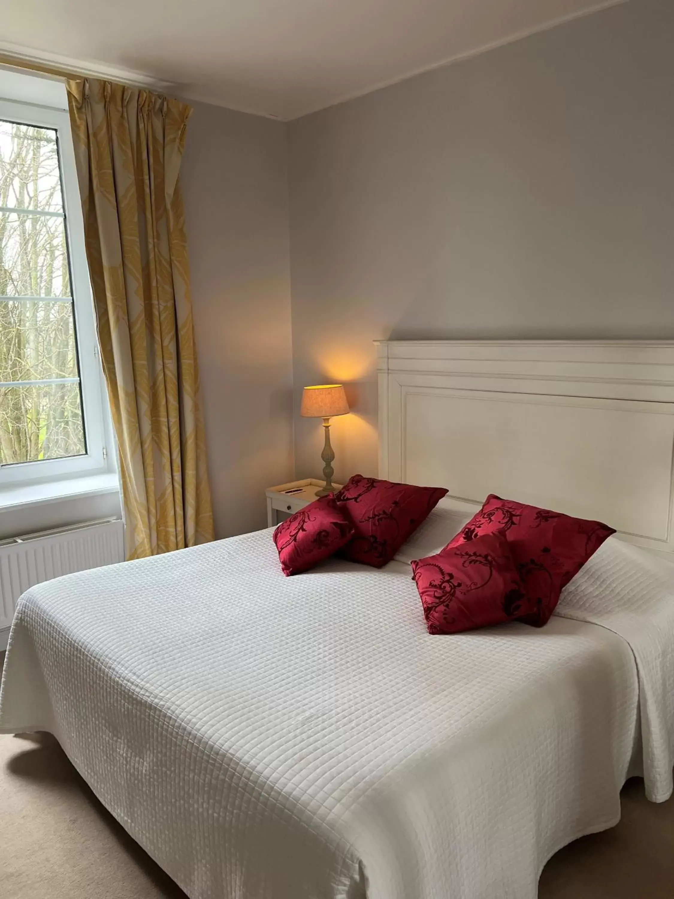 Bedroom, Bed in Grand Hôtel "Château de Sully" - Piscine & Spa