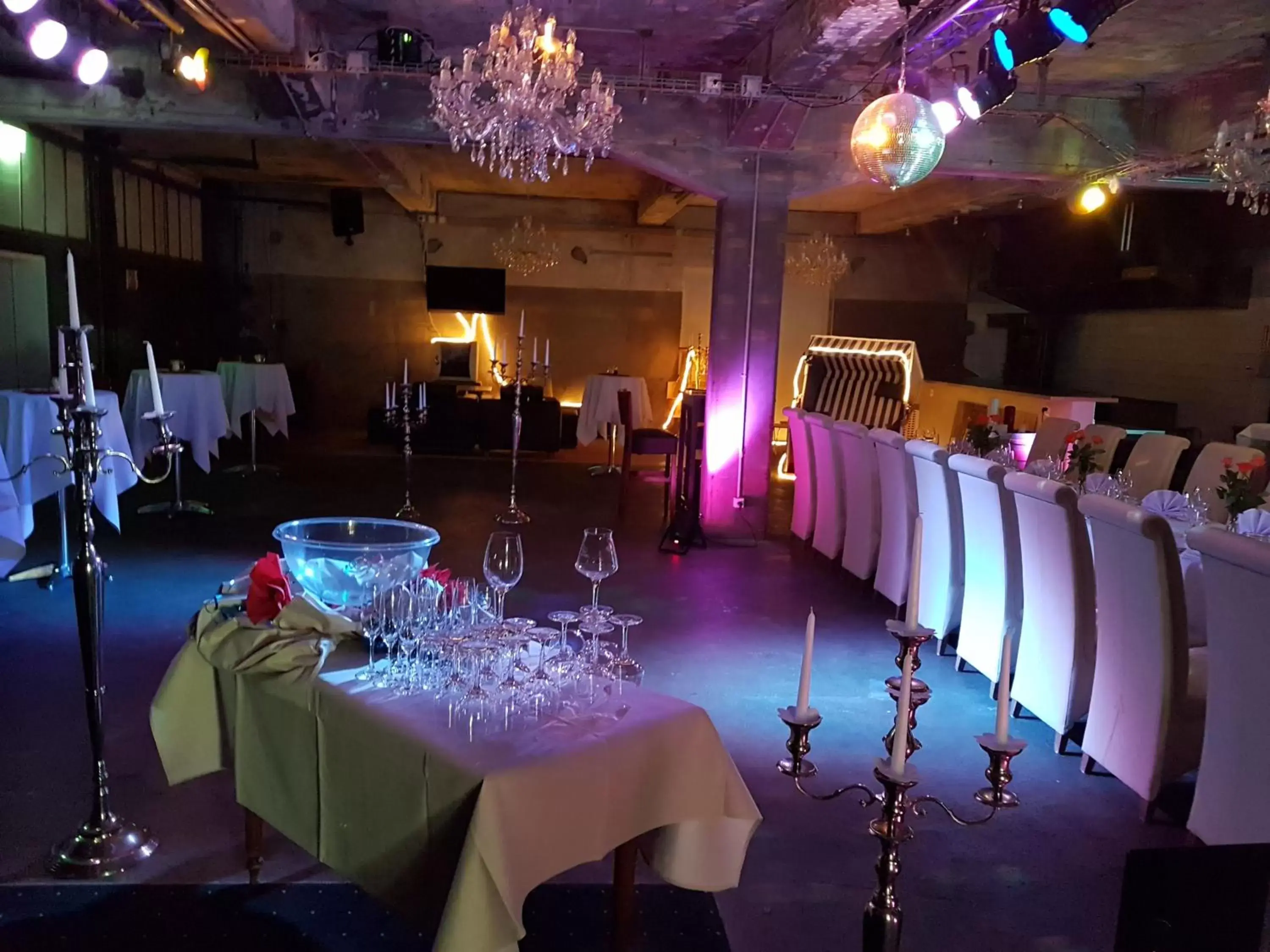 Banquet/Function facilities, Restaurant/Places to Eat in Hotel Bären Sigriswil