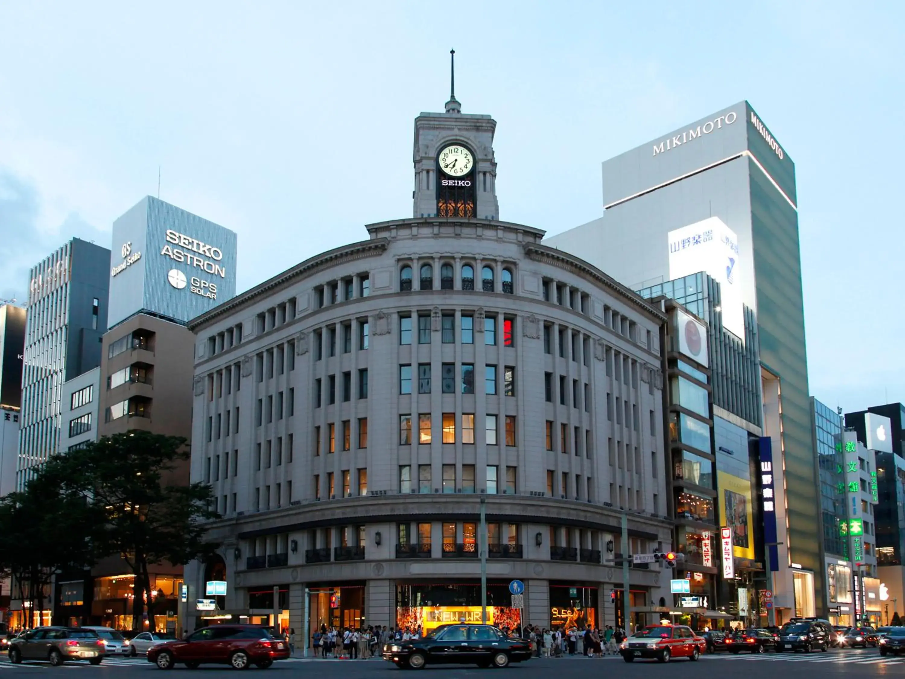 Nearby landmark in Apa Hotel Shinjuku-Kabukicho Tower