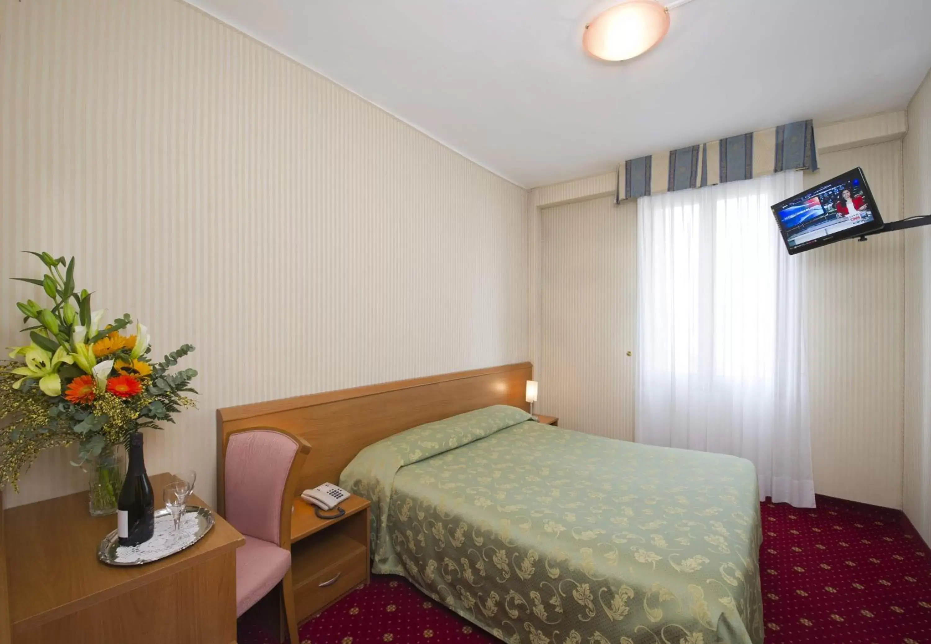 Photo of the whole room, Bed in Hotel Nazionale