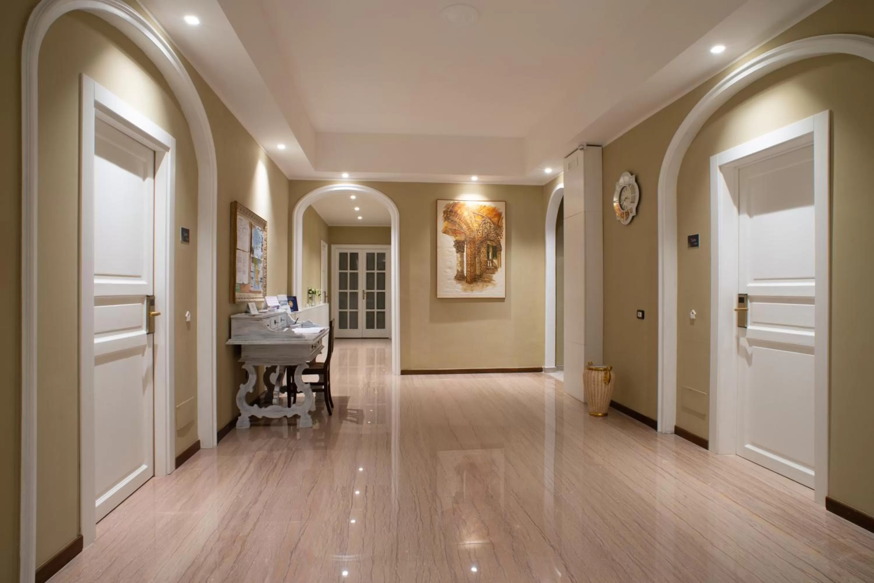 Lobby or reception in Villa Domus Salento Suites & Rooms con parcheggio privato in loco