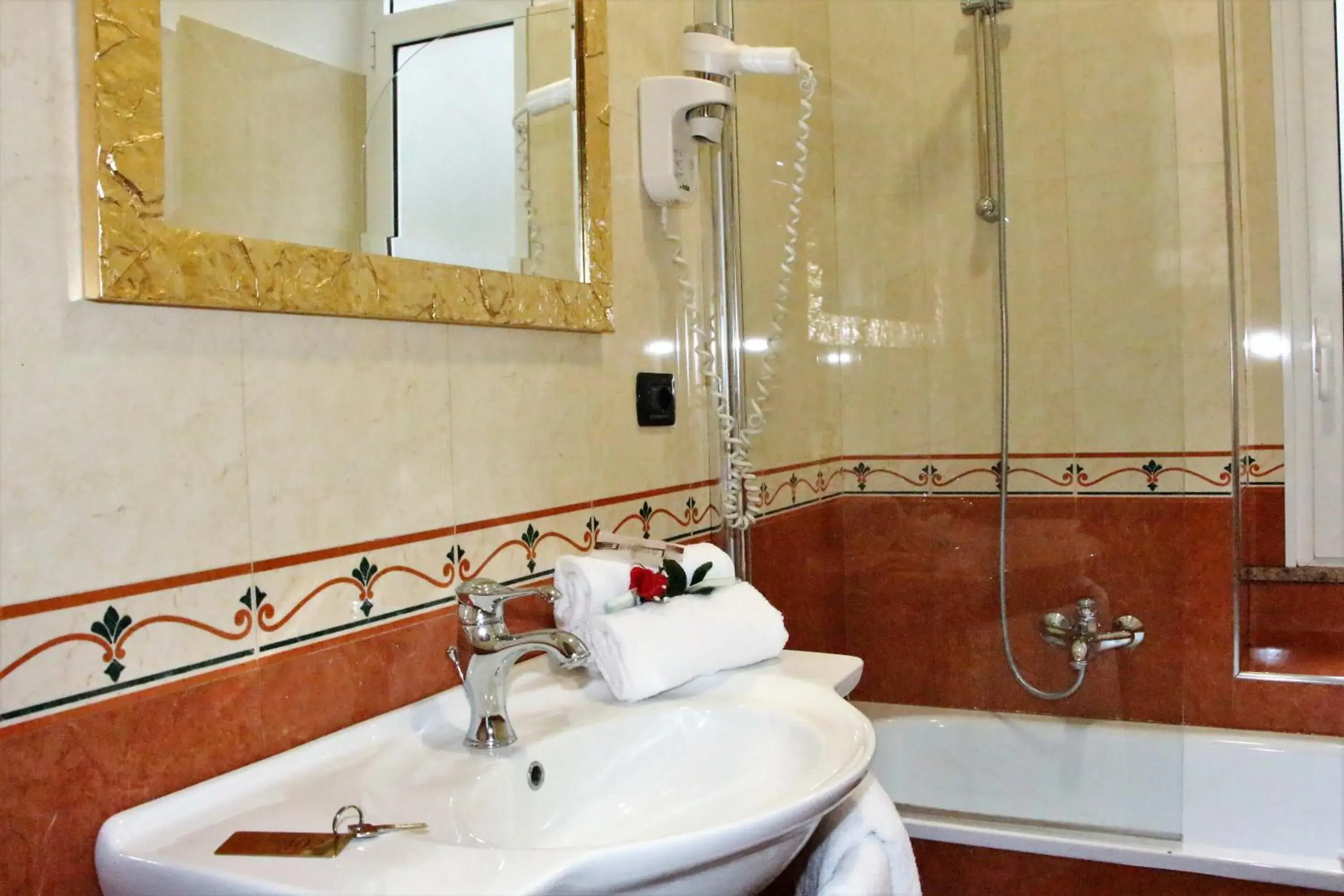 Bed, Bathroom in Hotel Mirage