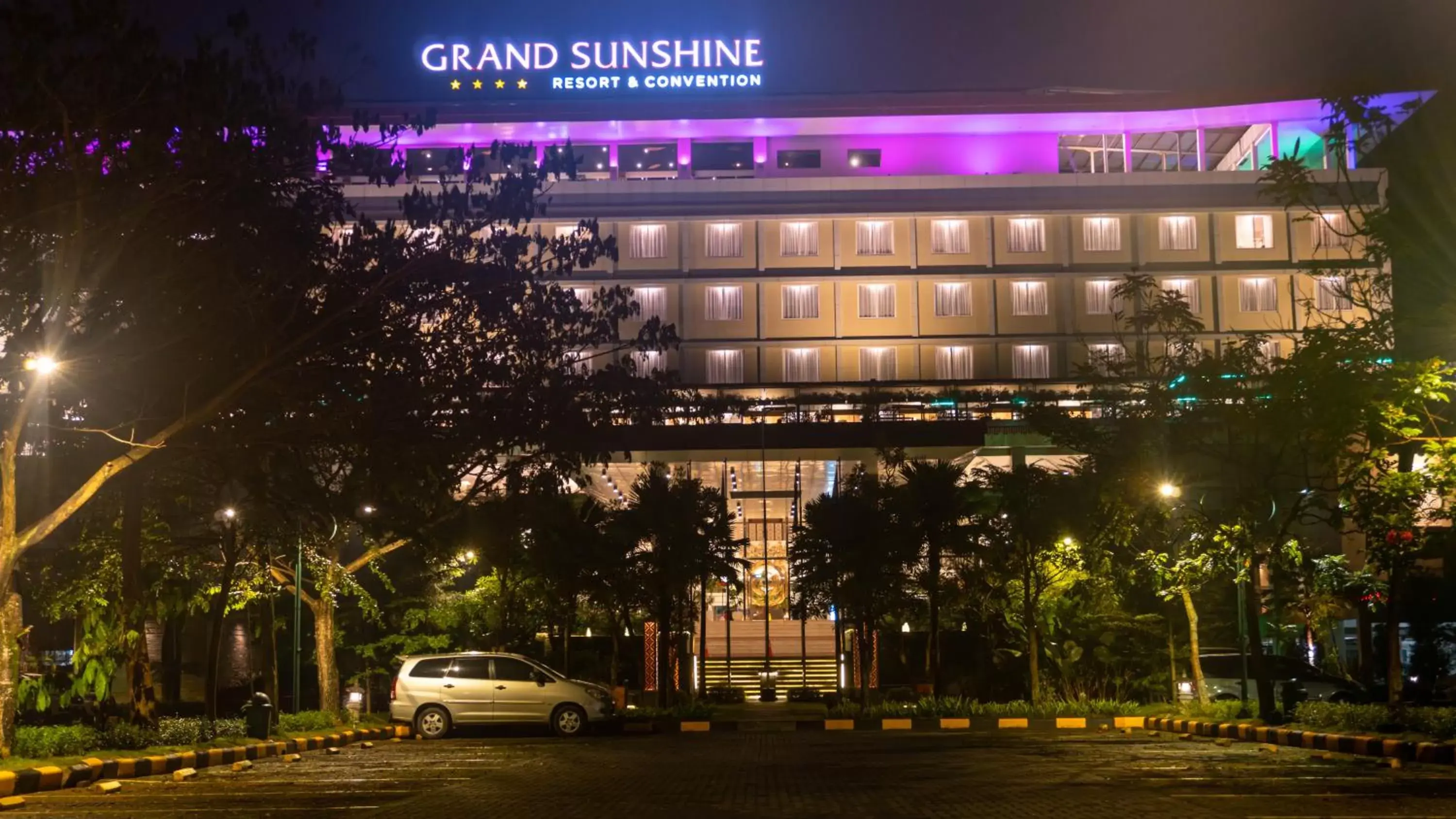 Property Building in Grand Sunshine Resort & Convention