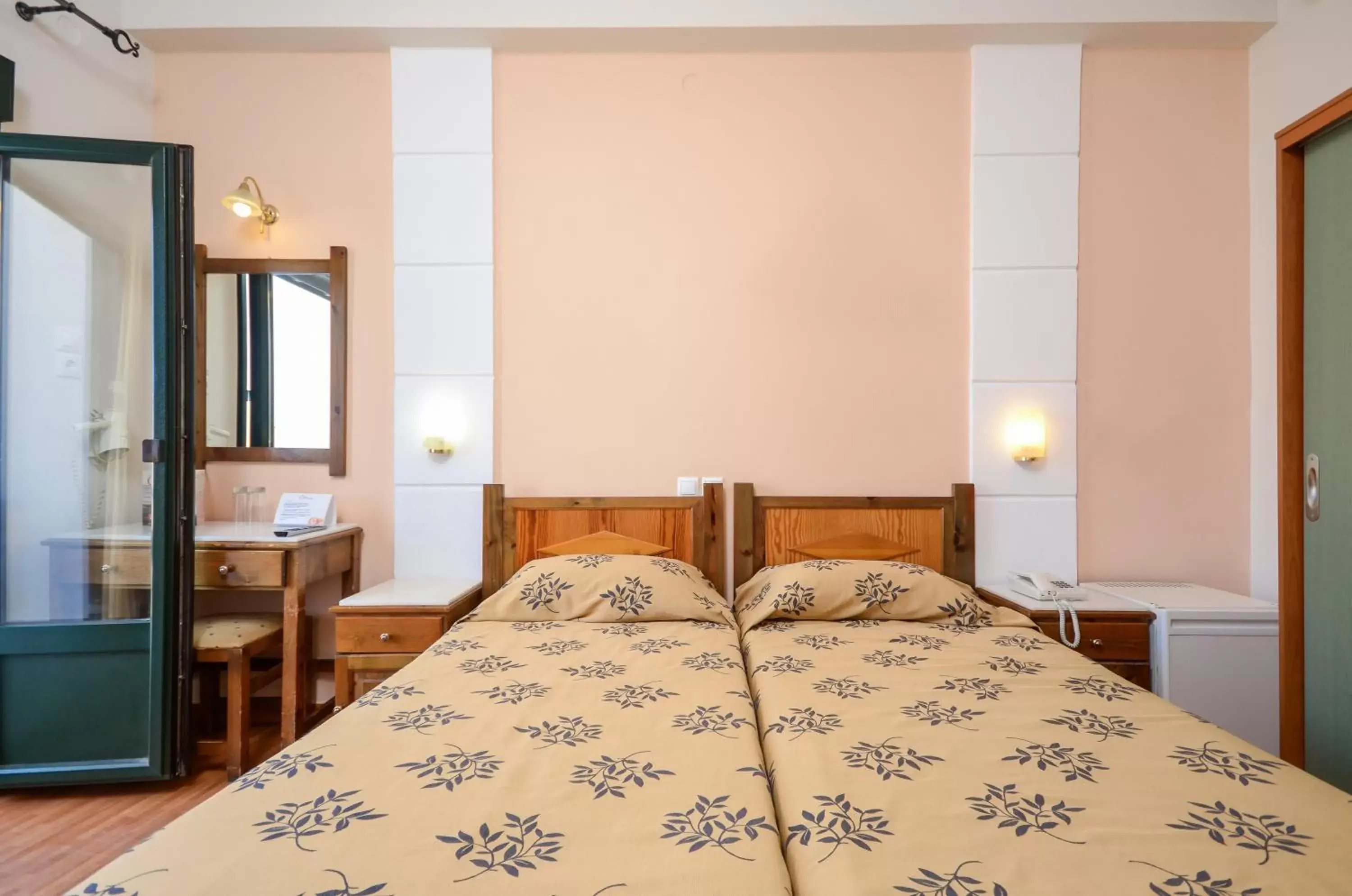 twin Room with town view in Hotel Coronis twin Room with town view in Hotel Coronis