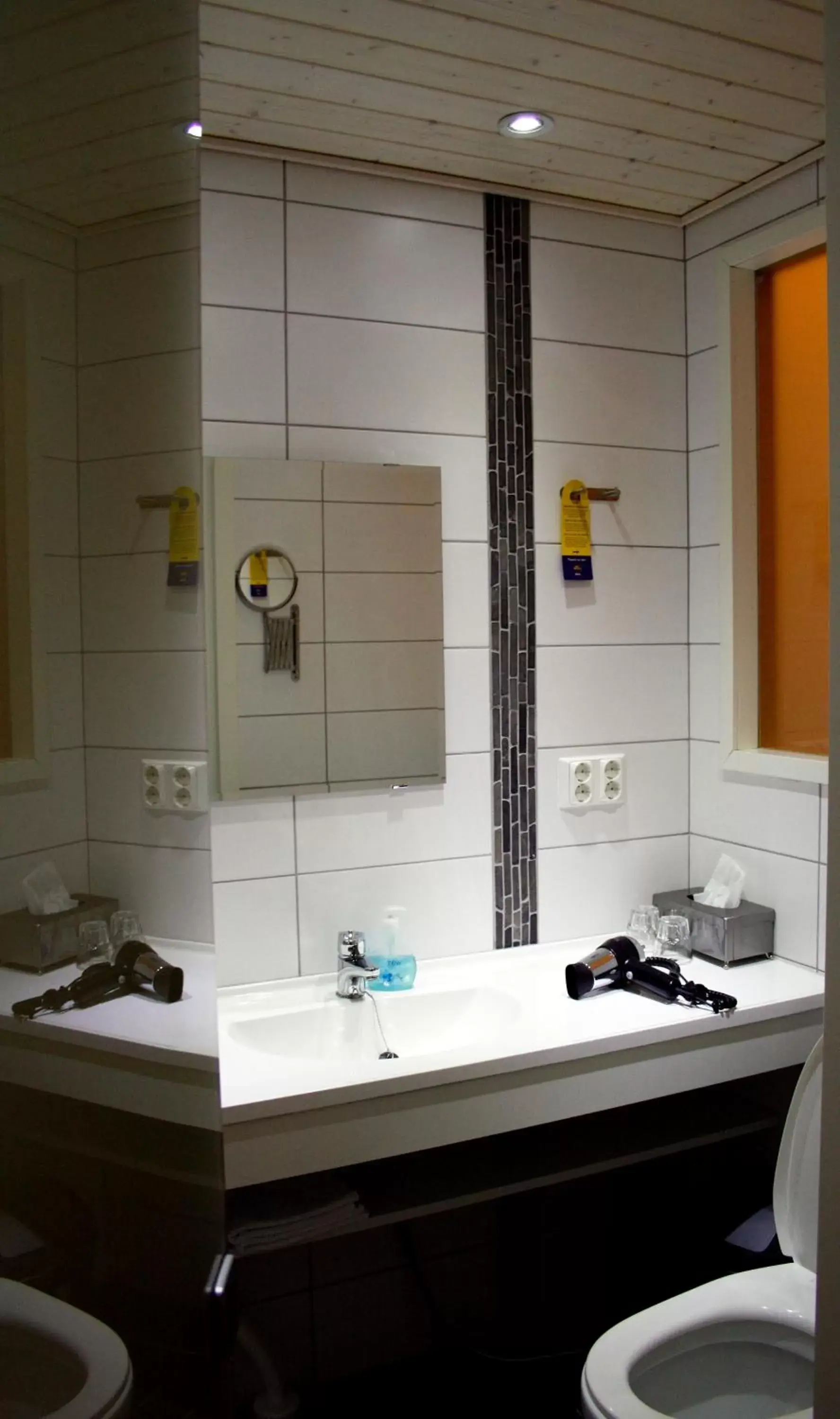 Superior Double or Twin Room - single occupancy in Samantta Hotel & Restaurant Superior Double or Twin Room - single occupancy in Samantta Hotel & Restaurant