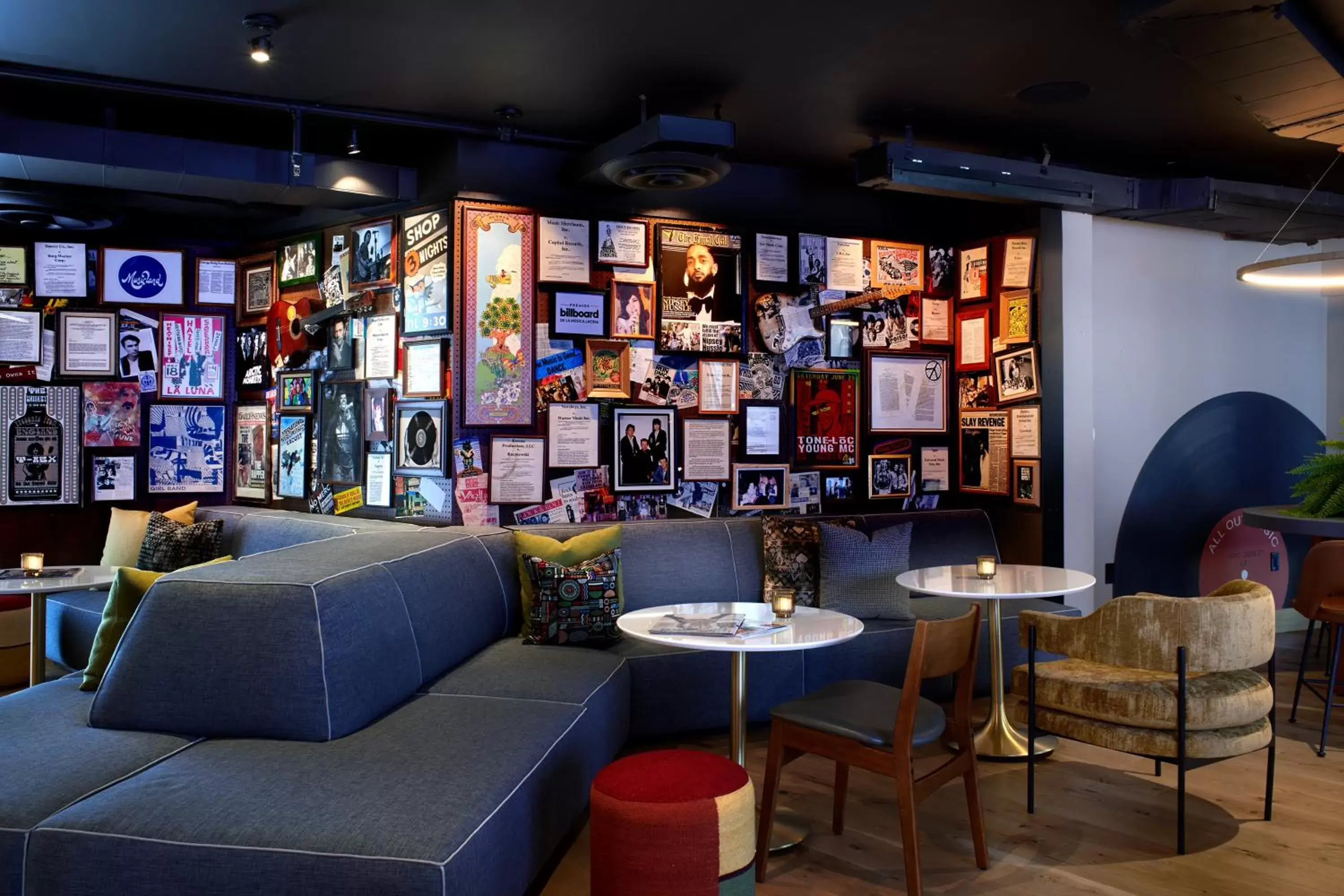 Restaurant/places to eat in Hotel Ziggy On Sunset Restaurant/places to eat in Hotel Ziggy On Sunset