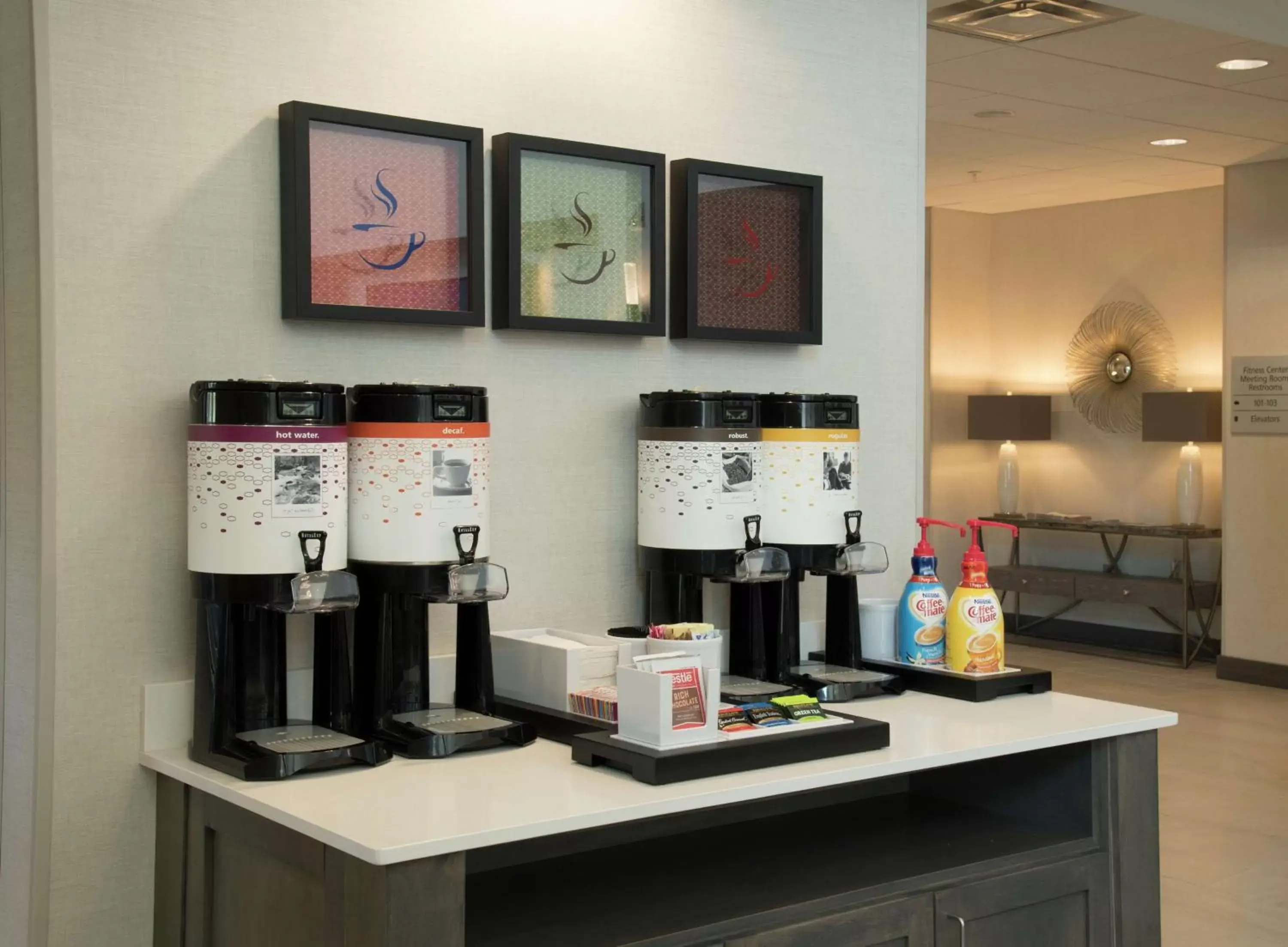 Dining area in Hampton Inn & Suites Snellville Atlanta Ne