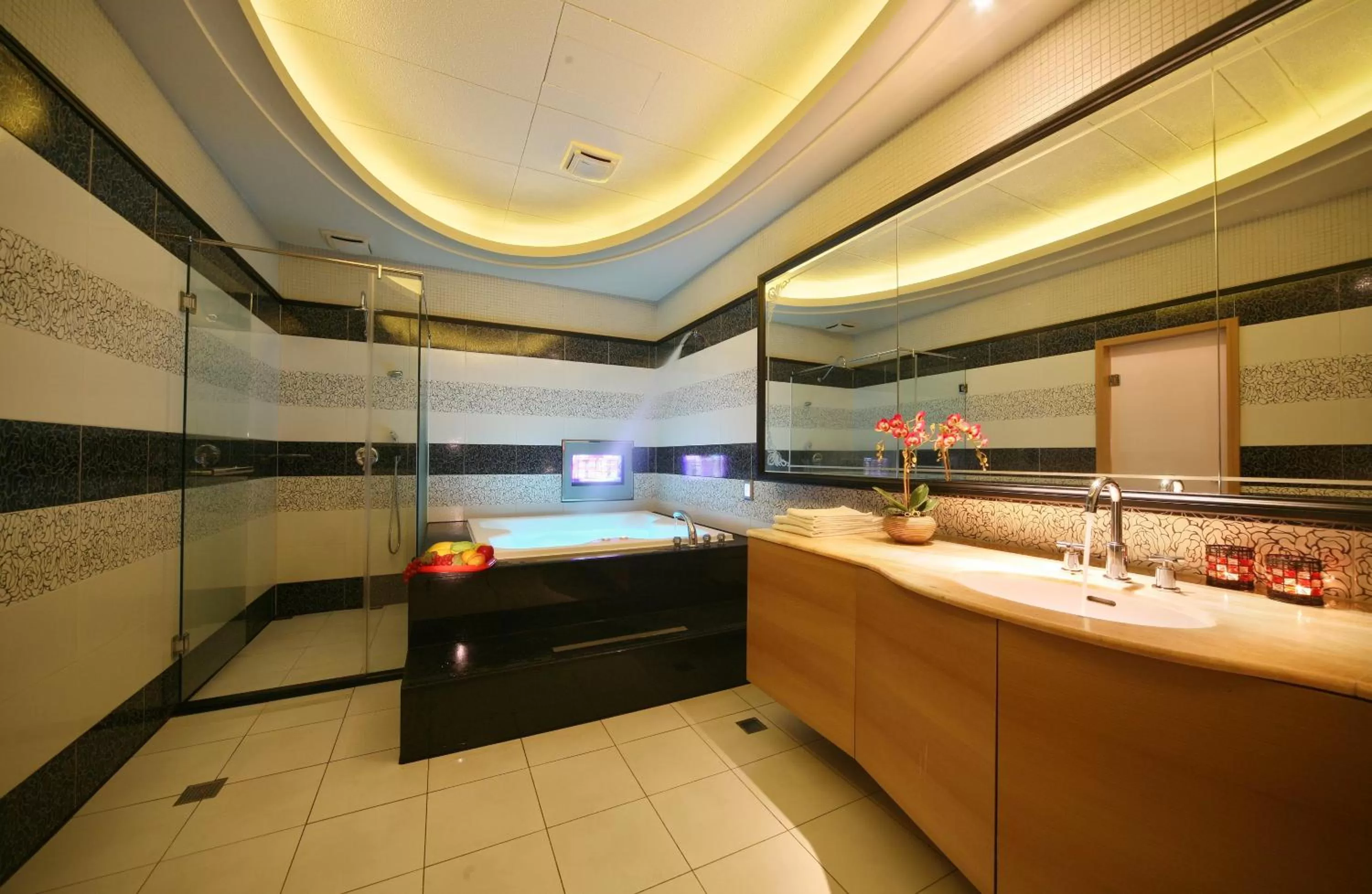 Bathroom in Shining Motel