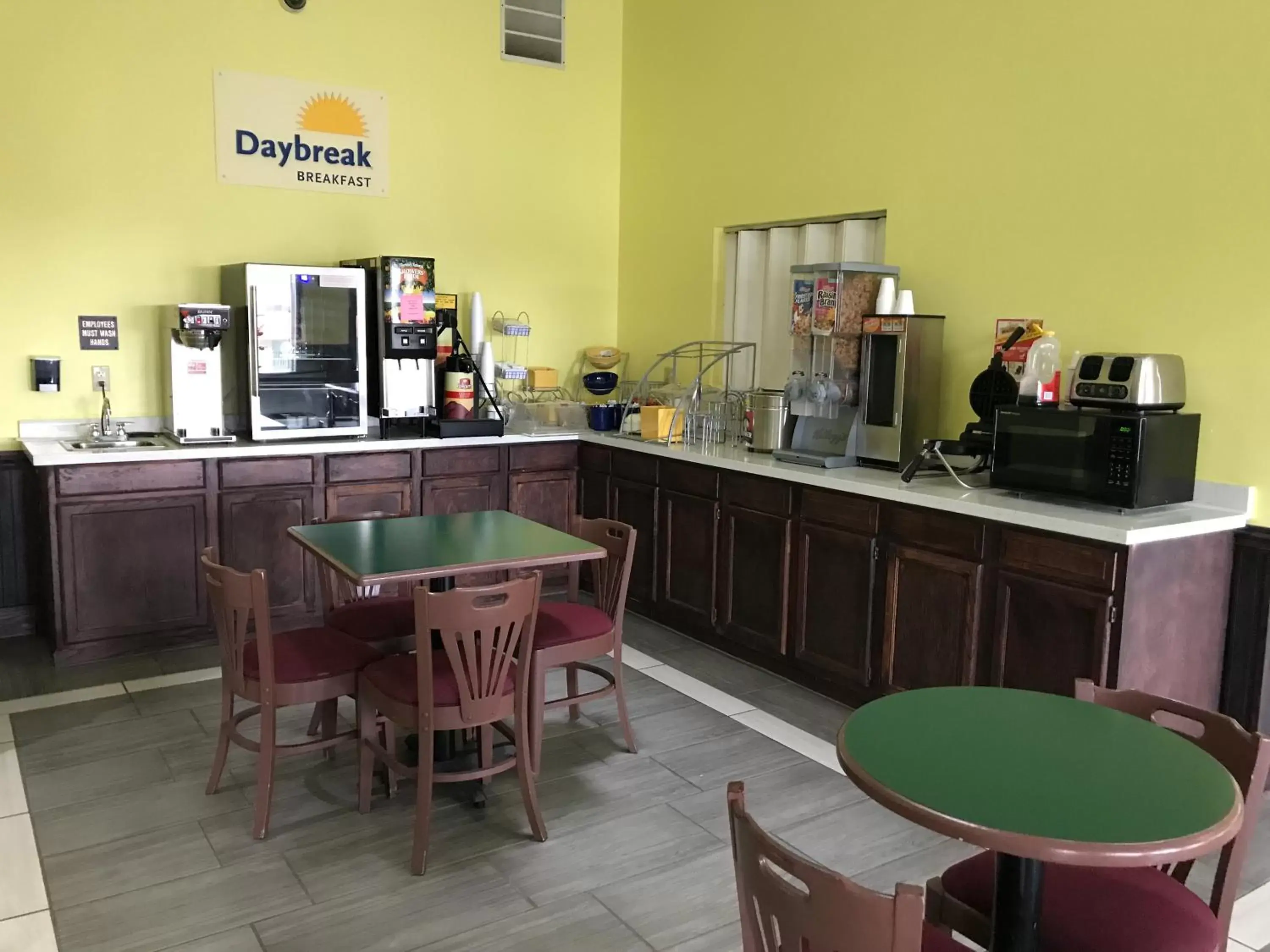 Food and drinks, Restaurant/Places to Eat in Days Inn by Wyndham Hillsboro