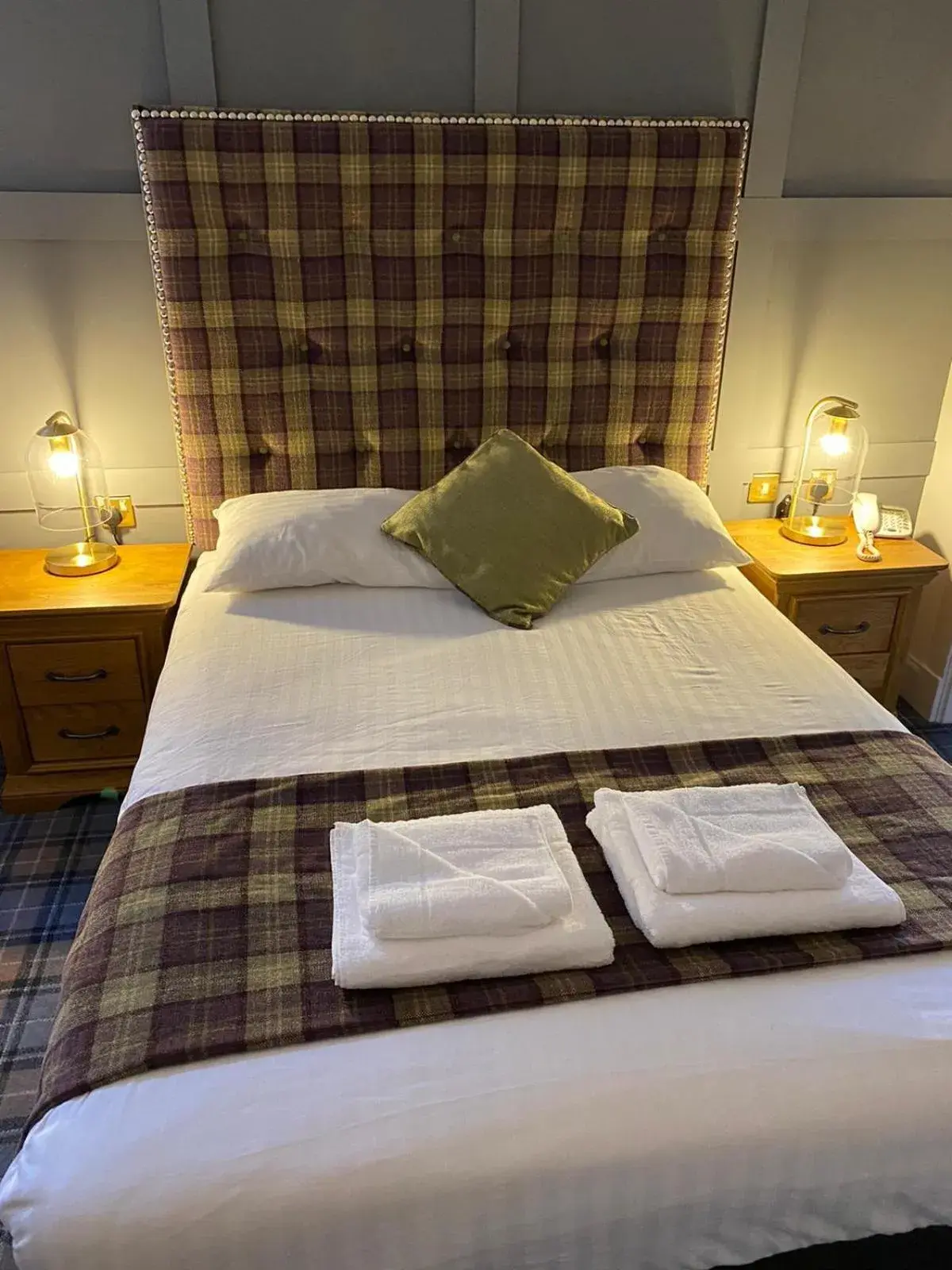 Bedroom, Bed in Royal Dunkeld Hotel