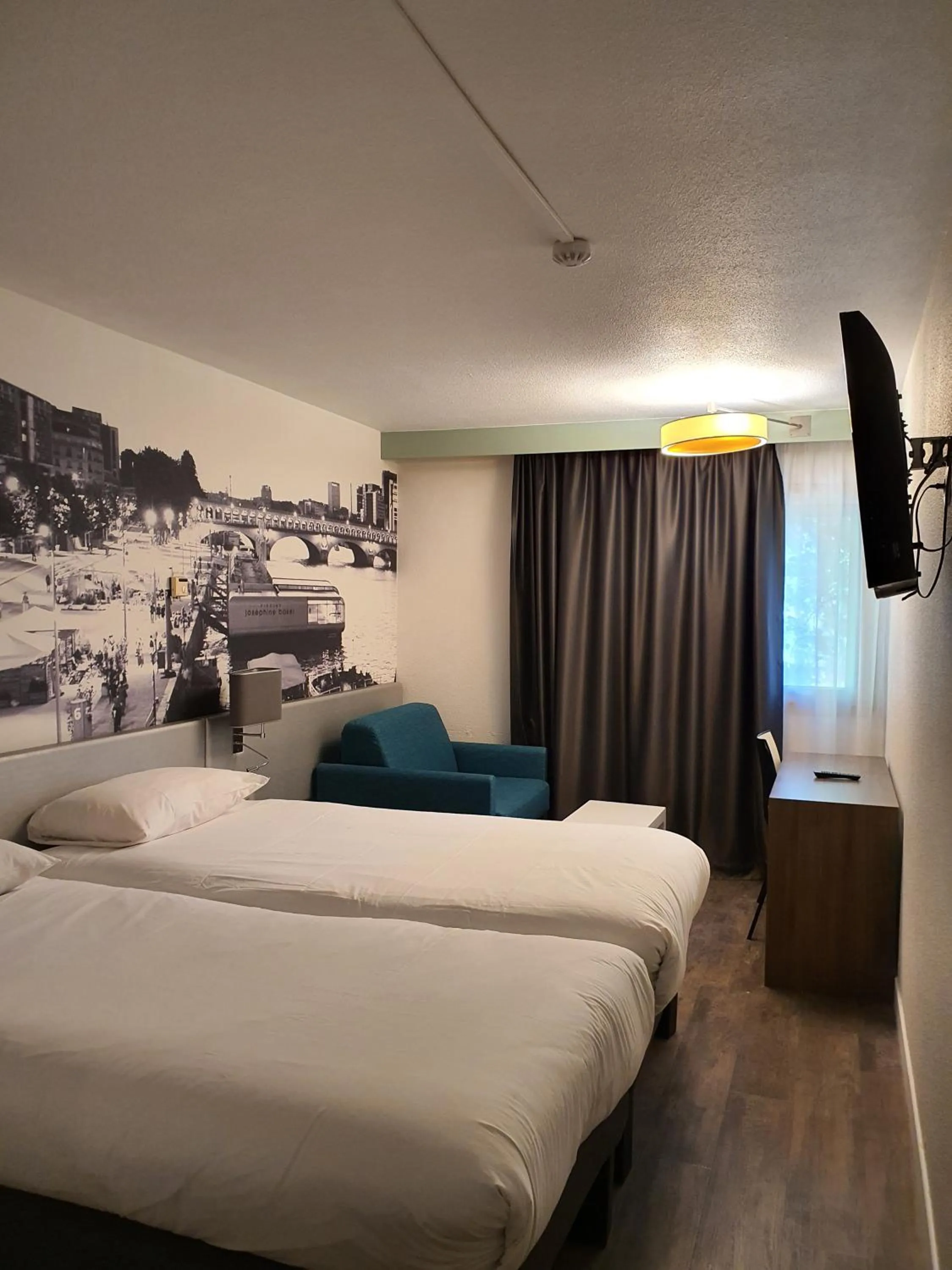 Bedroom, Bed in ibis Styles Paris Tolbiac Bibliotheque