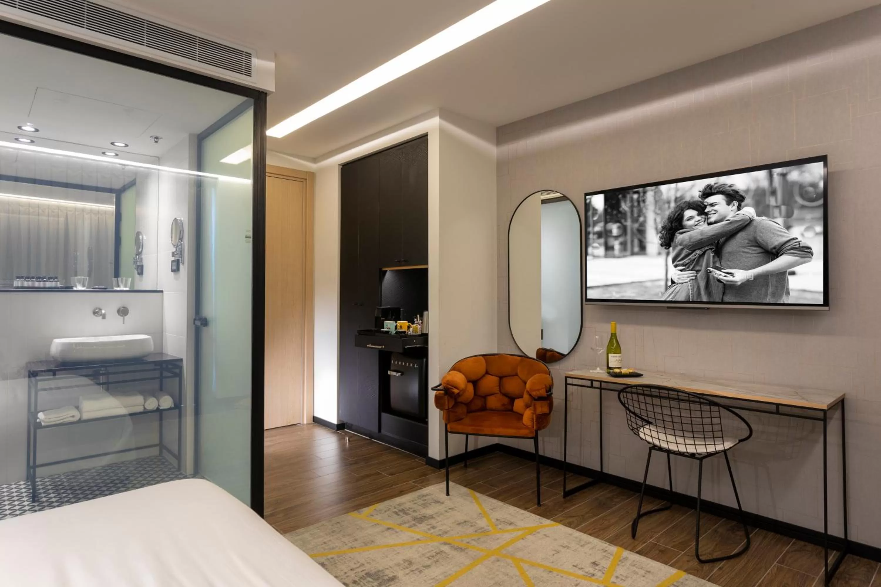 Bathroom, Bed in Numa Hotel Jaffa