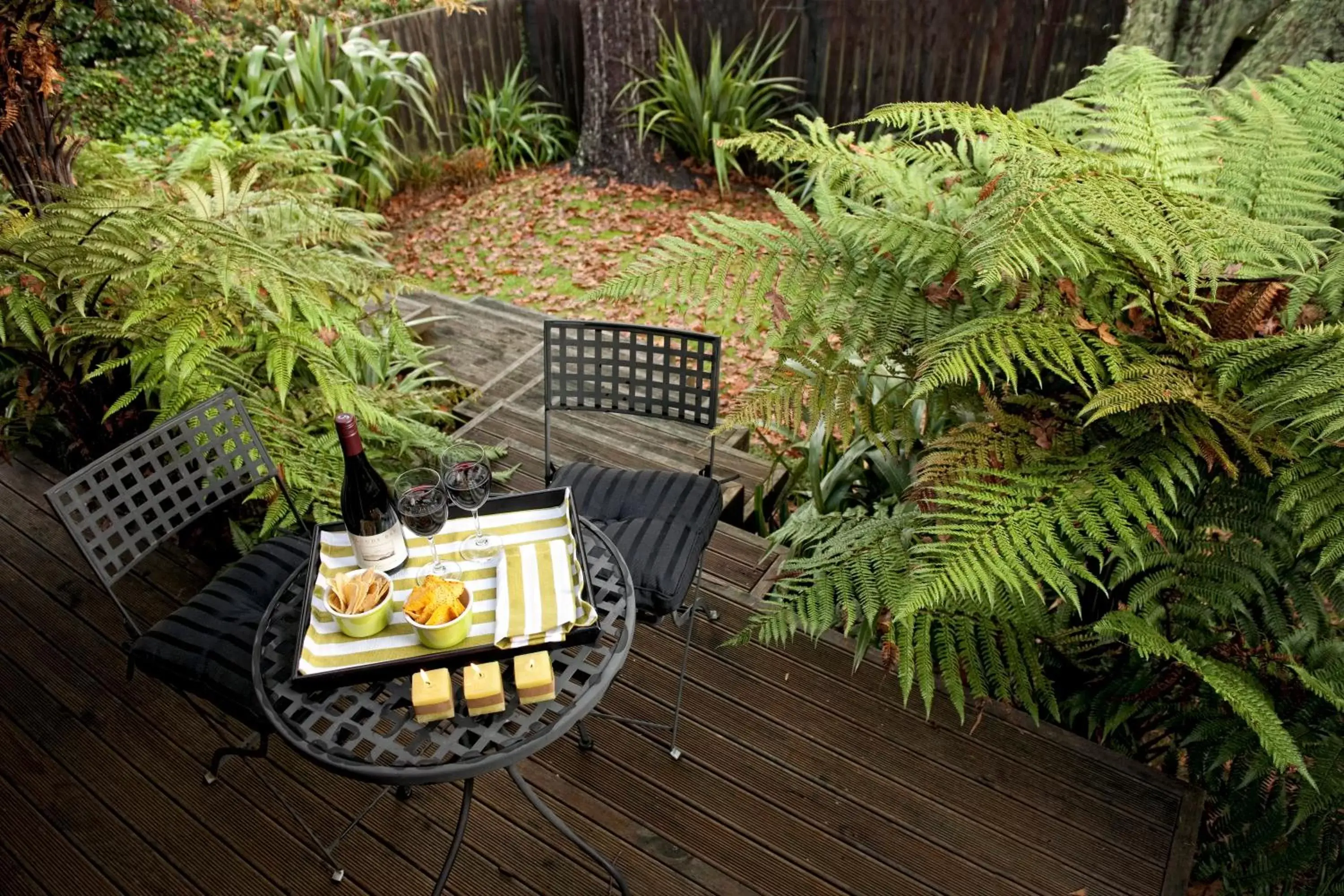 Balcony/Terrace, Bird's-eye View in B&B@The Redwoods