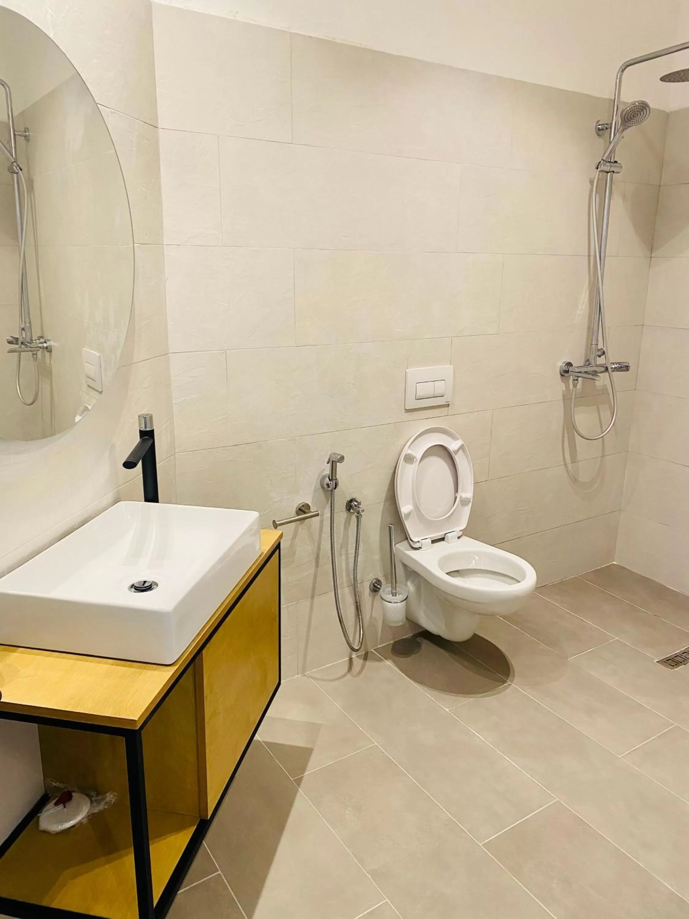 Shower in Maor Hotel