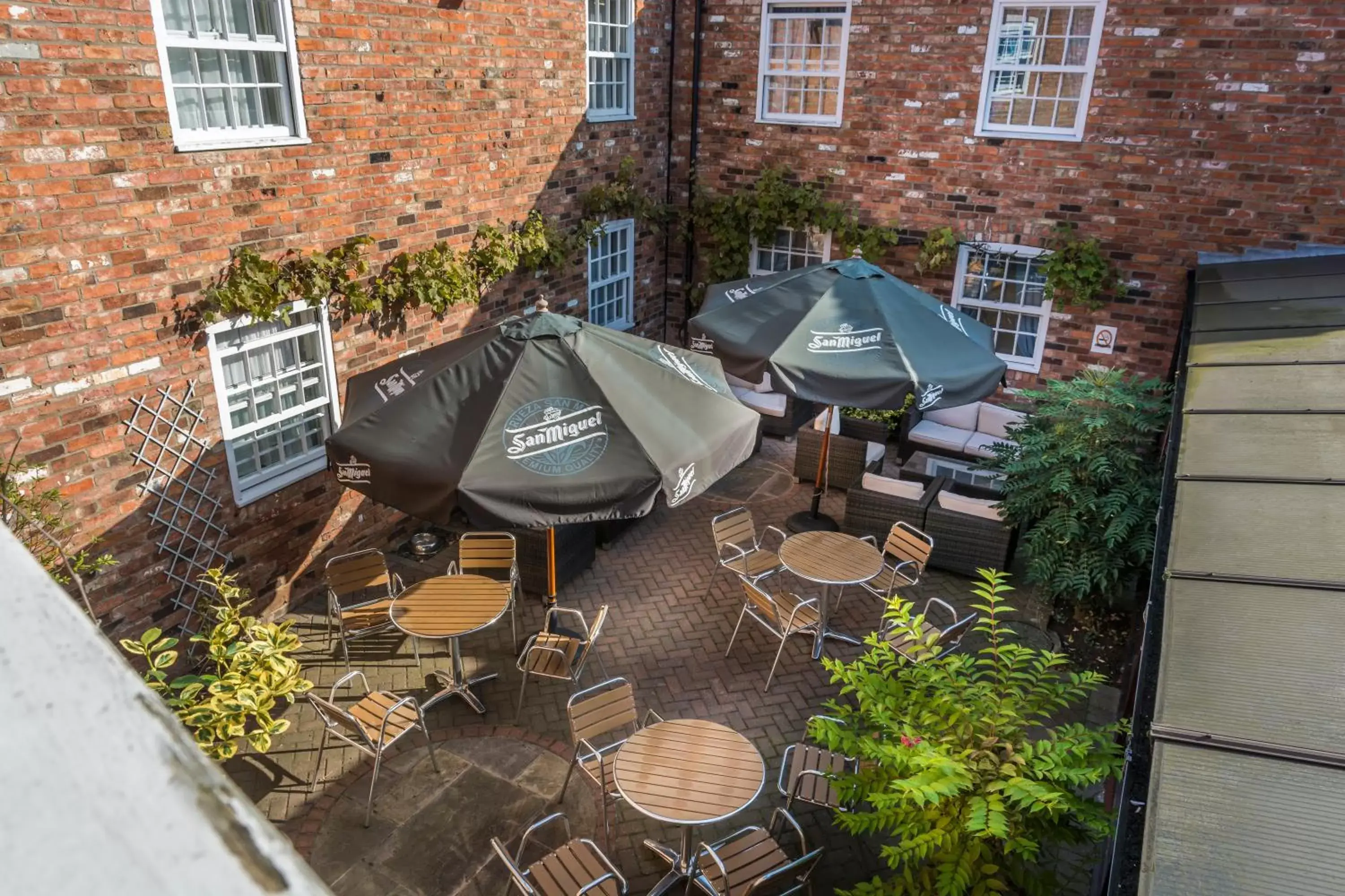 Balcony/Terrace, Restaurant/Places to Eat in The Admiral Rodney Hotel, Horncastle, Lincolnshire