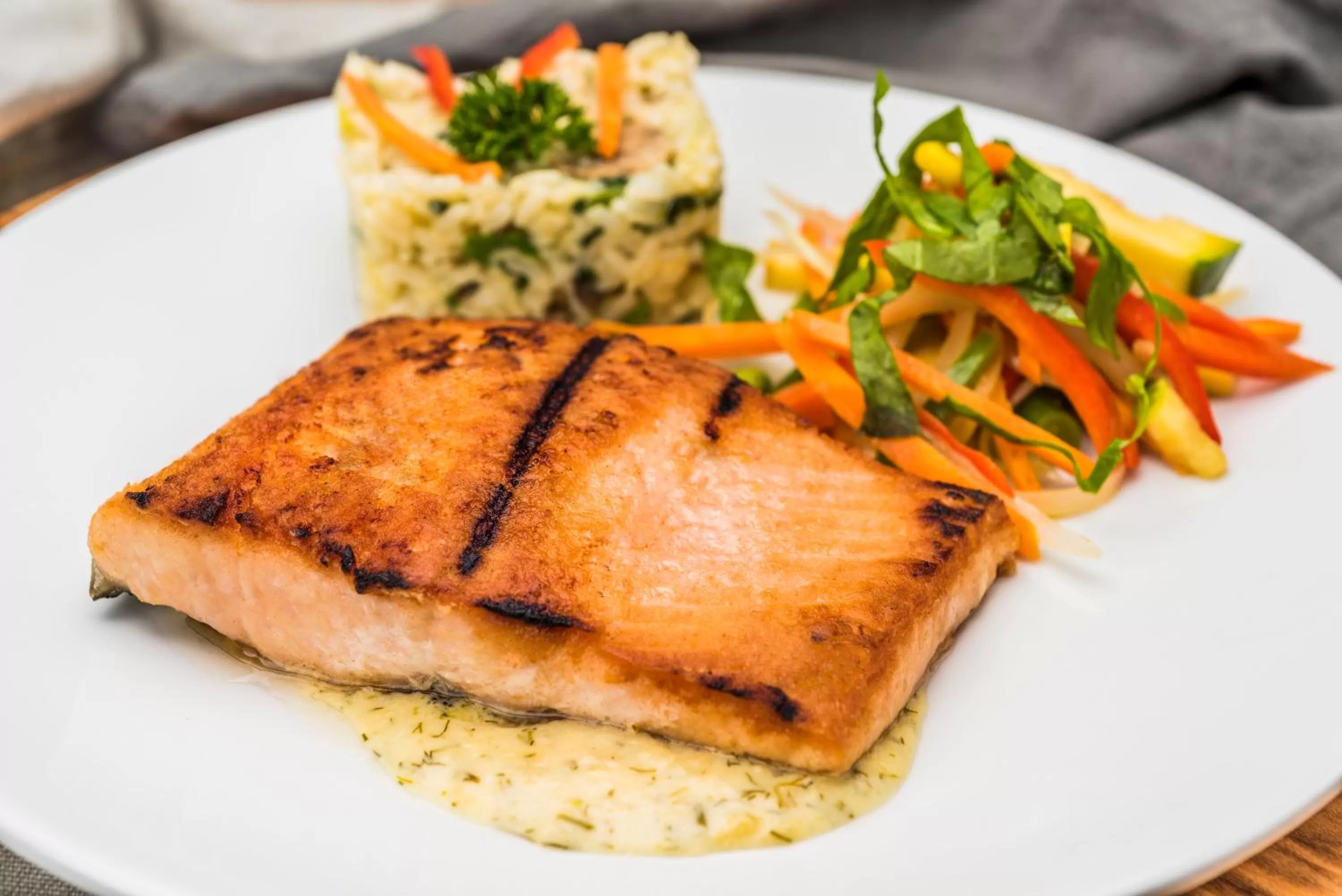 Restaurant/places to eat in Crowne Plaza Barranquilla by IHG