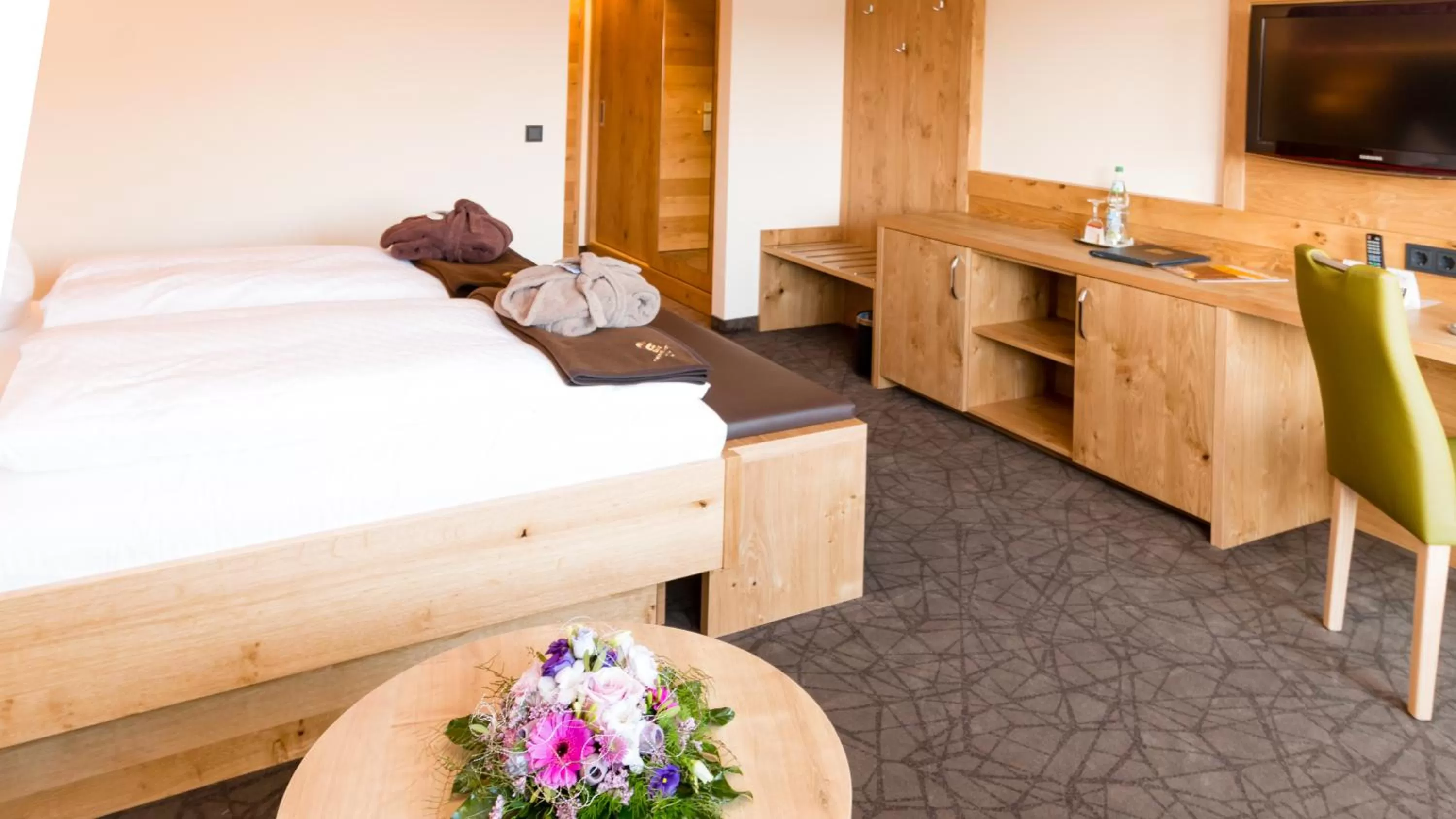 Bed in Thermalhotel Gass