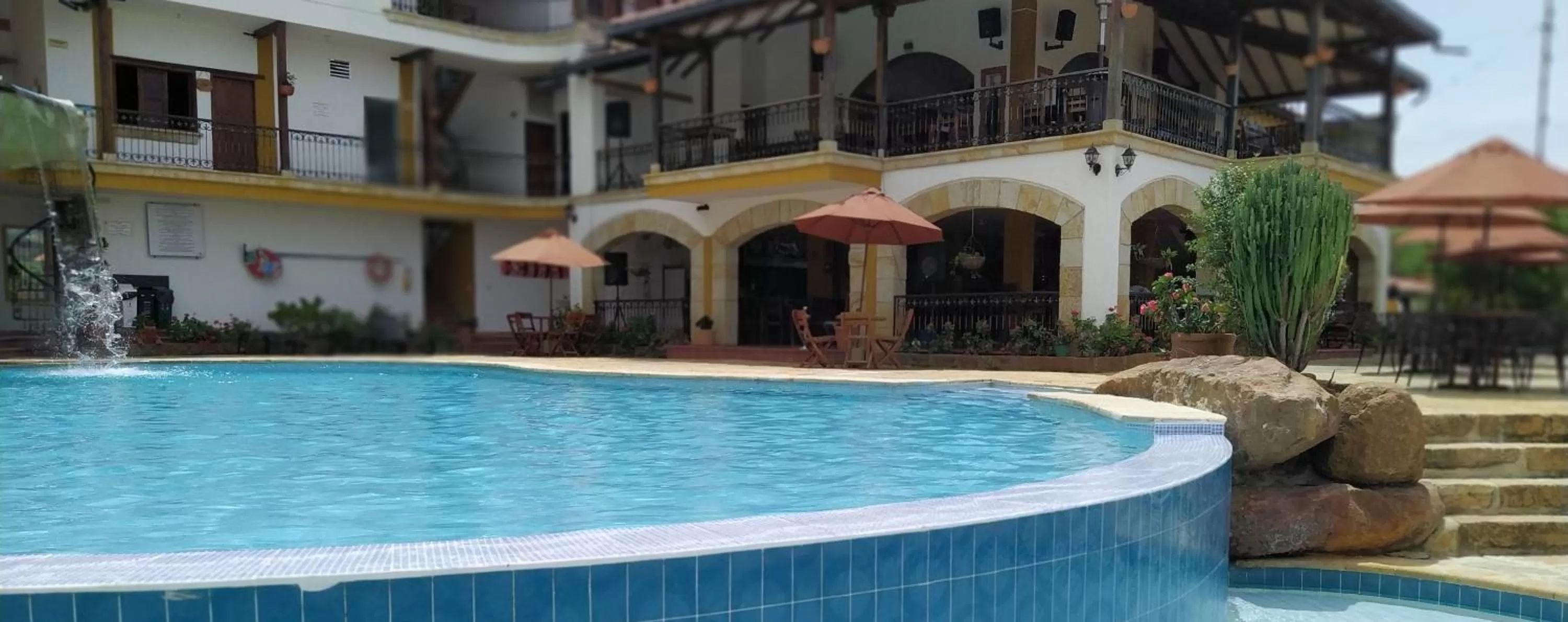 Property building in Hotel Las Rocas Resort Villanueva
